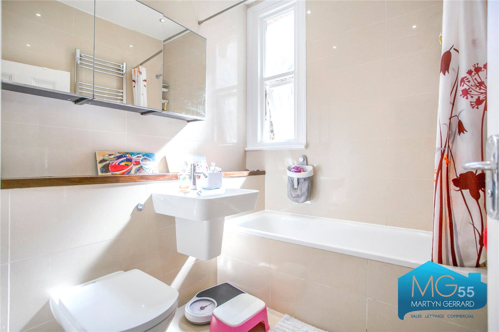 2 bedroom Ground Floor Flat to rent - Martyn Gerrard