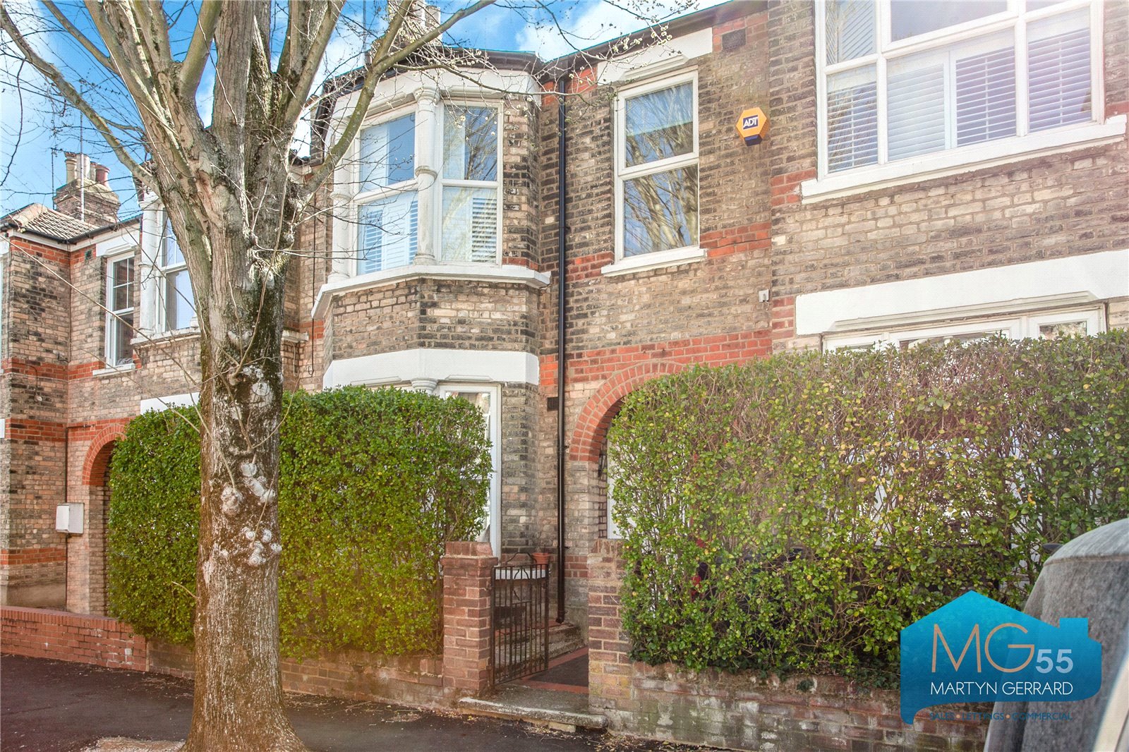 2 bedroom Ground Floor Flat to rent - Martyn Gerrard