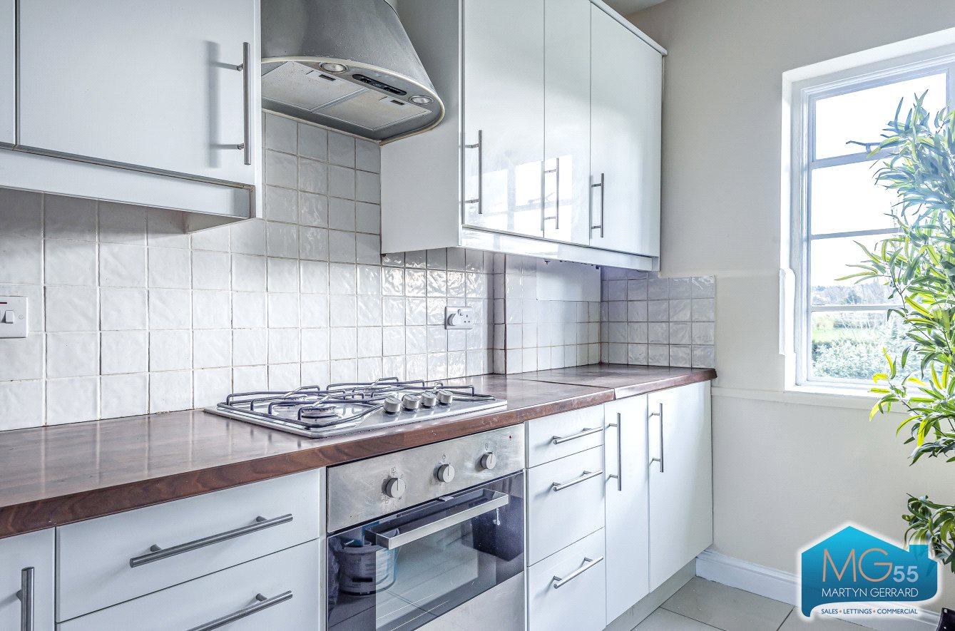2 bedroom Apartment to rent - Martyn Gerrard
