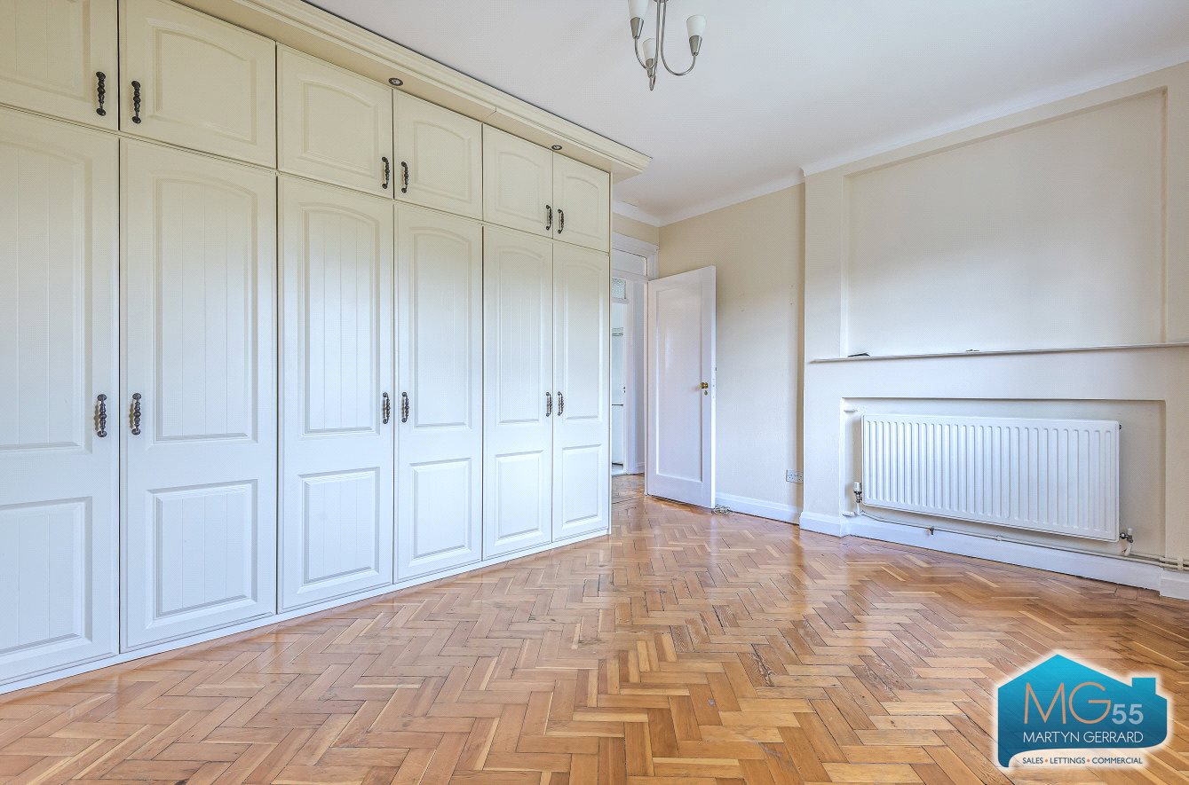 2 bedroom Apartment to rent - Martyn Gerrard
