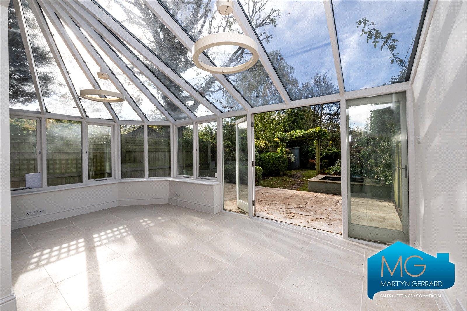 6 bedroom Semi-Detached House to rent - Martyn Gerrard