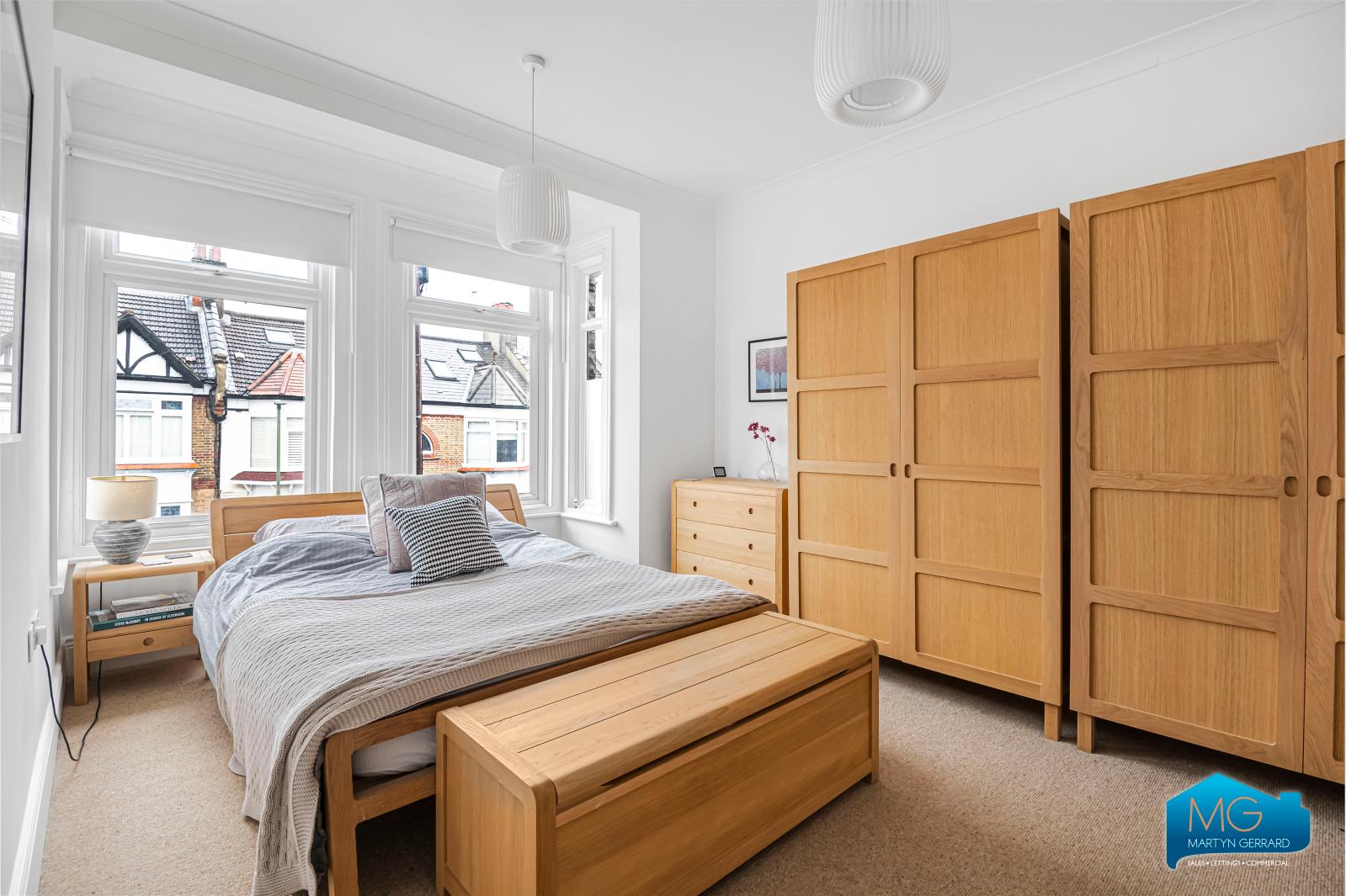 5 bedroom Terraced House to rent - Martyn Gerrard