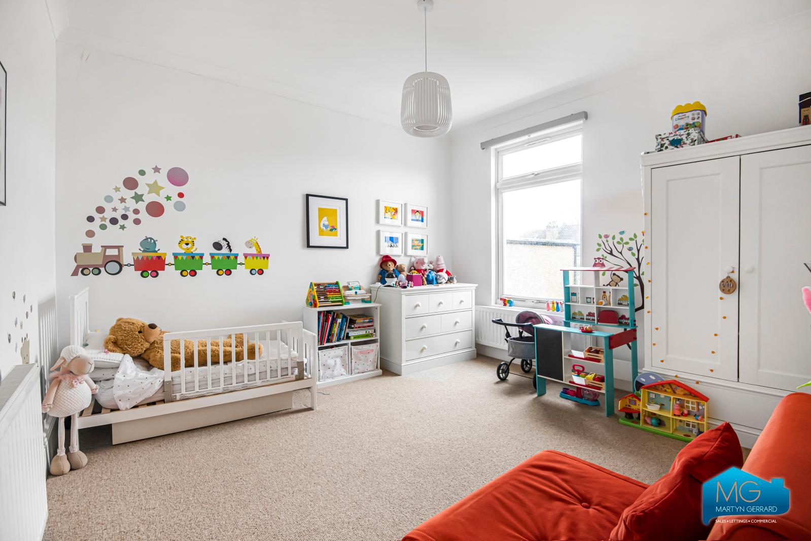 5 bedroom Terraced House to rent - Martyn Gerrard