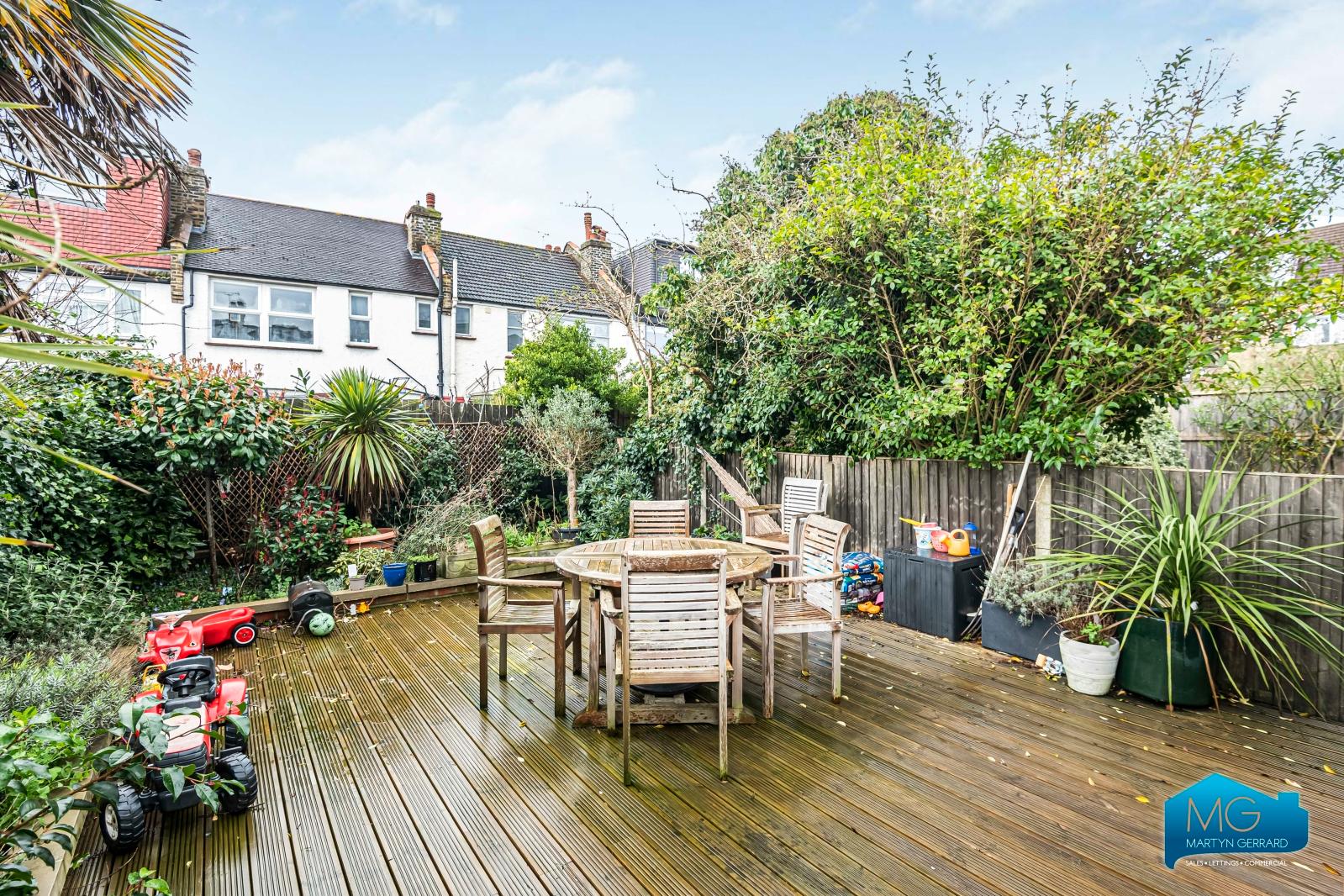 5 bedroom Terraced House to rent - Martyn Gerrard