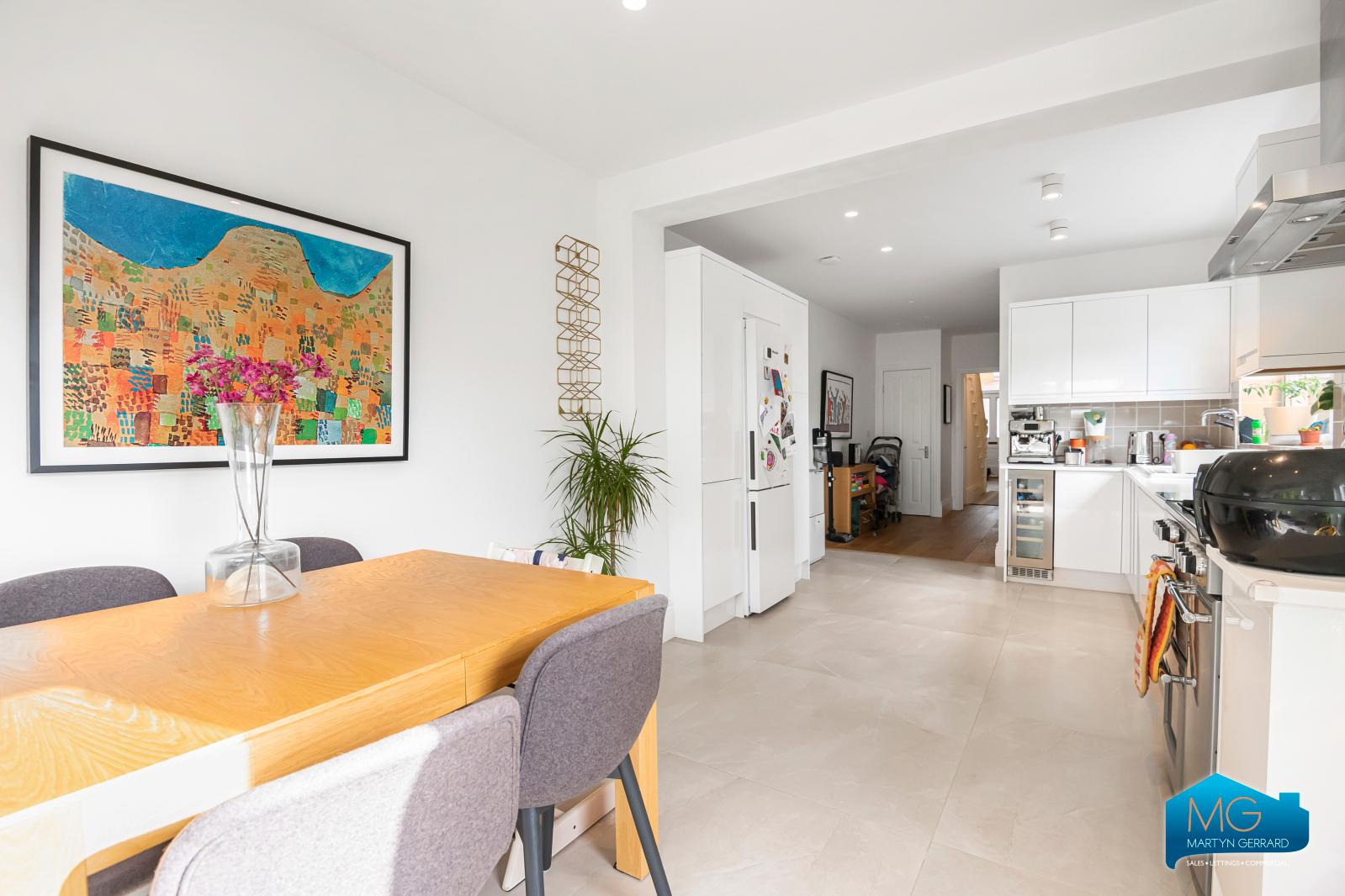 5 bedroom Terraced House to rent - Martyn Gerrard