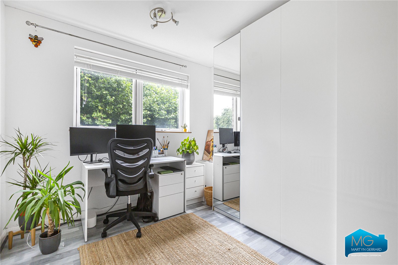 2 bedroom Apartment to rent - Martyn Gerrard