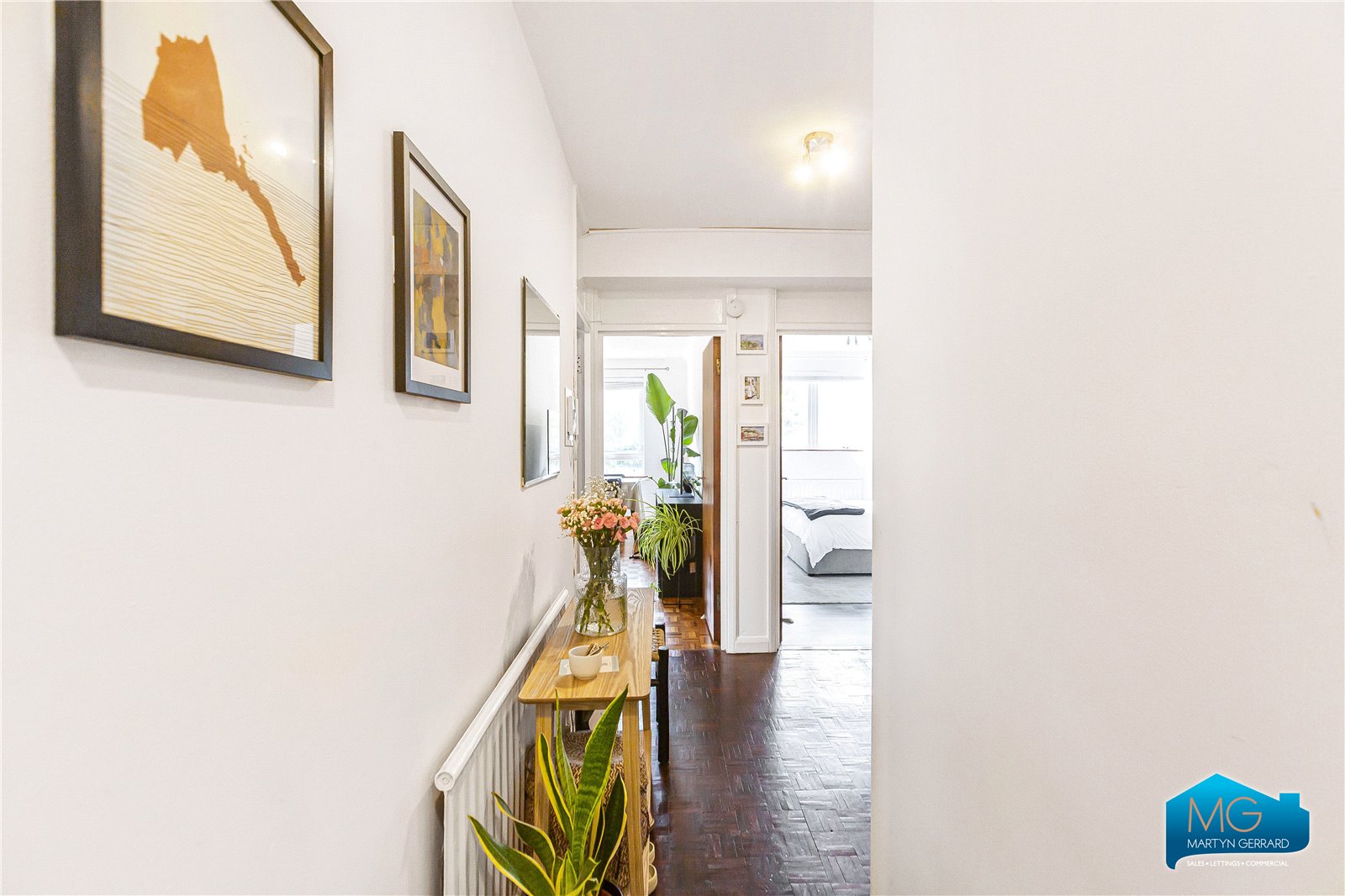 2 bedroom Apartment to rent - Martyn Gerrard