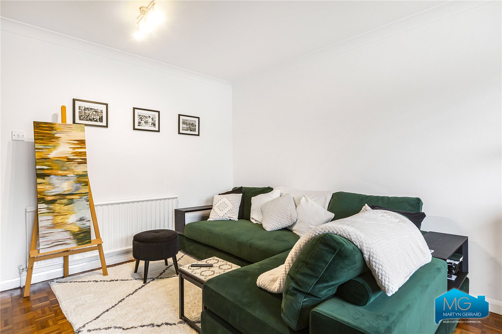 2 bedroom Apartment to rent - Martyn Gerrard