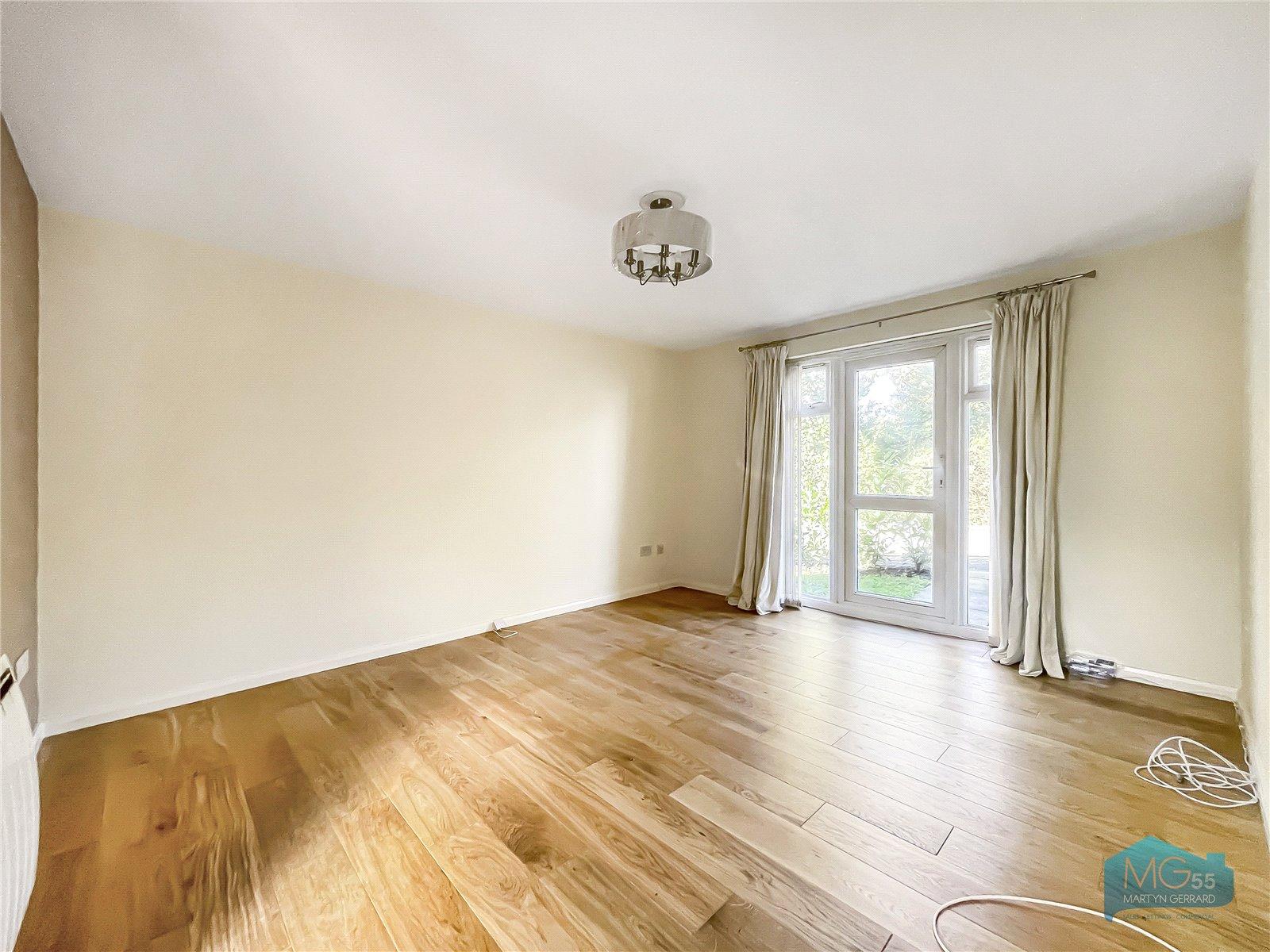 2 bedroom Ground Floor Flat to rent - Martyn Gerrard