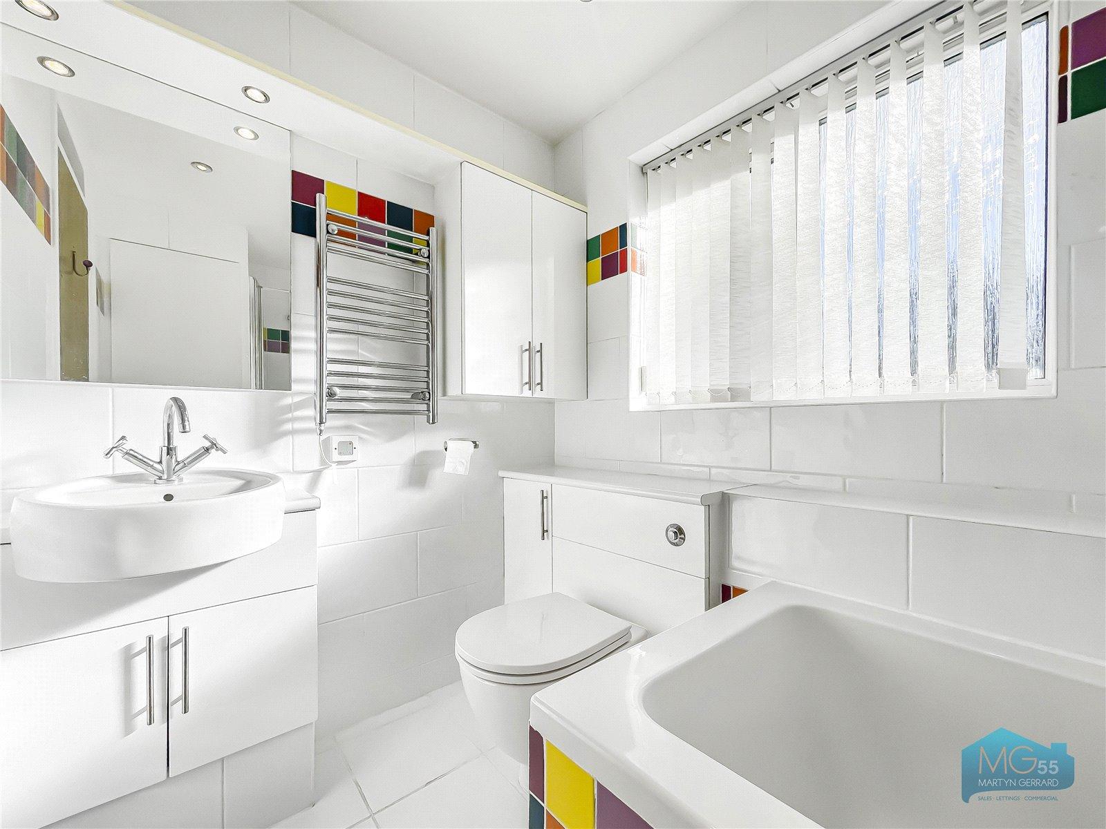 2 bedroom Ground Floor Flat to rent - Martyn Gerrard