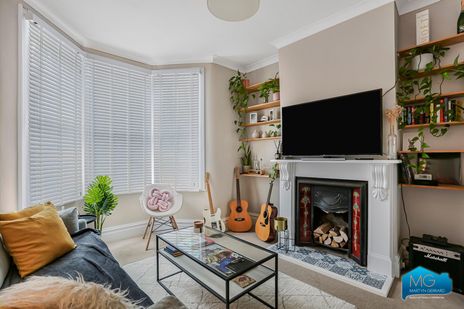 1 bedroom Ground Floor Flat to rent - Martyn Gerrard