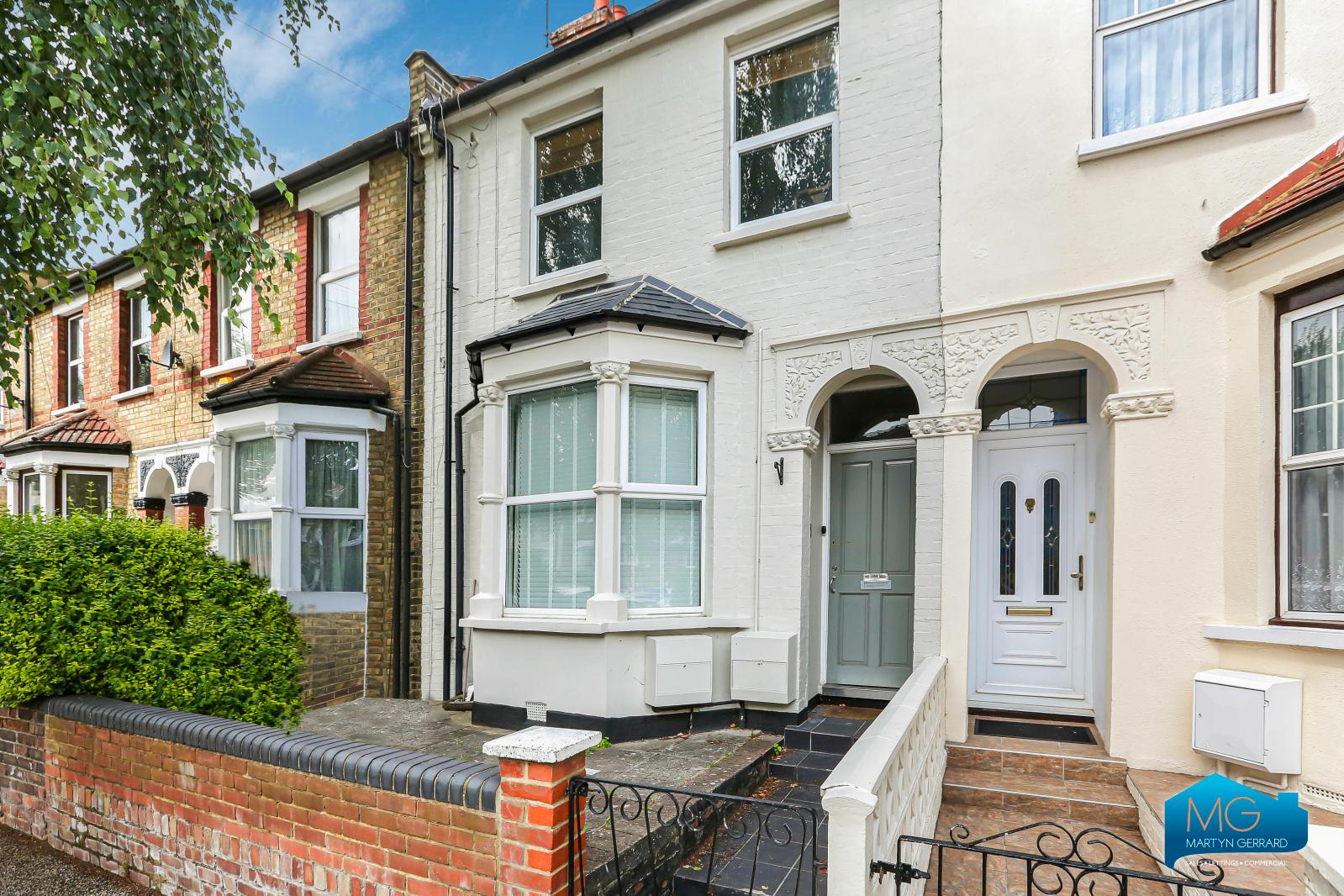 1 bedroom Ground Floor Flat to rent - Martyn Gerrard