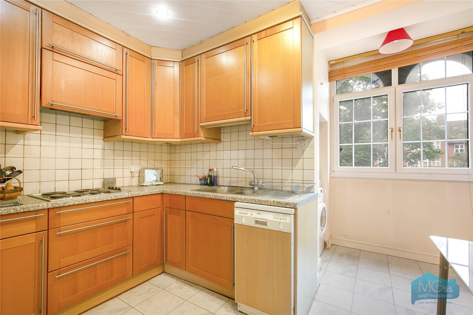 2 bedroom Apartment to rent - Martyn Gerrard