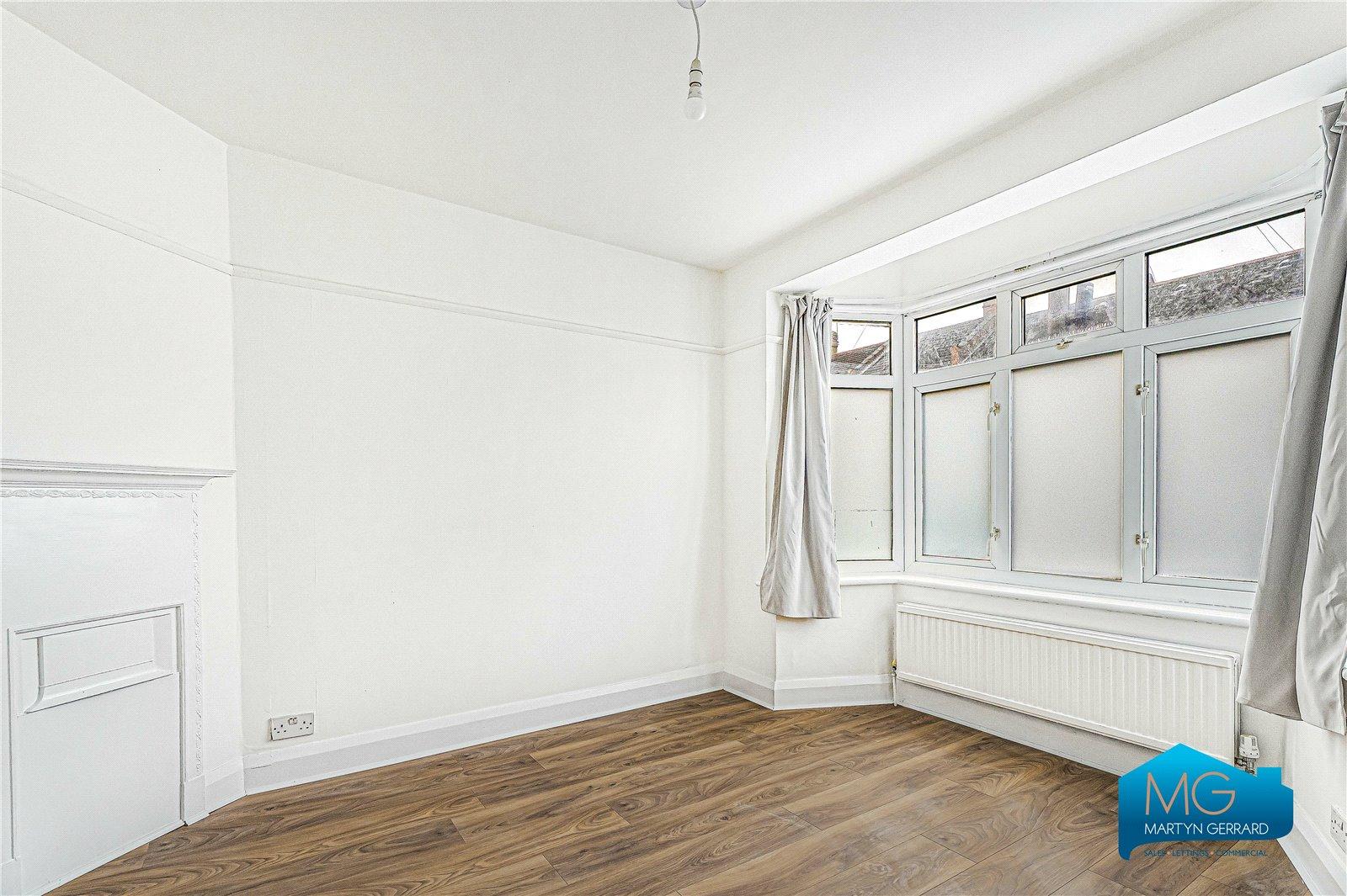 3 bedroom Ground Floor Flat to rent - Martyn Gerrard