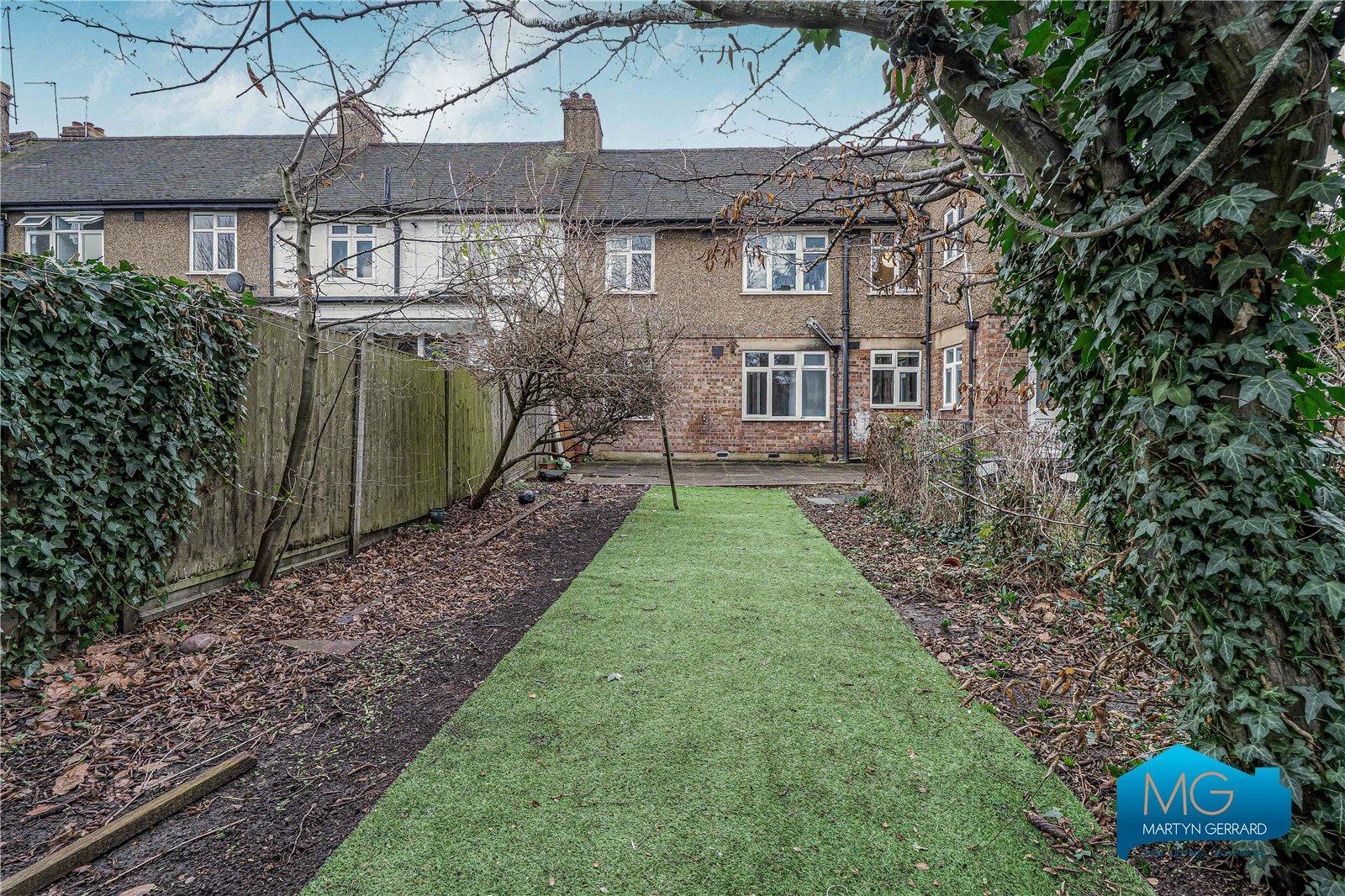 3 bedroom Ground Floor Flat to rent - Martyn Gerrard