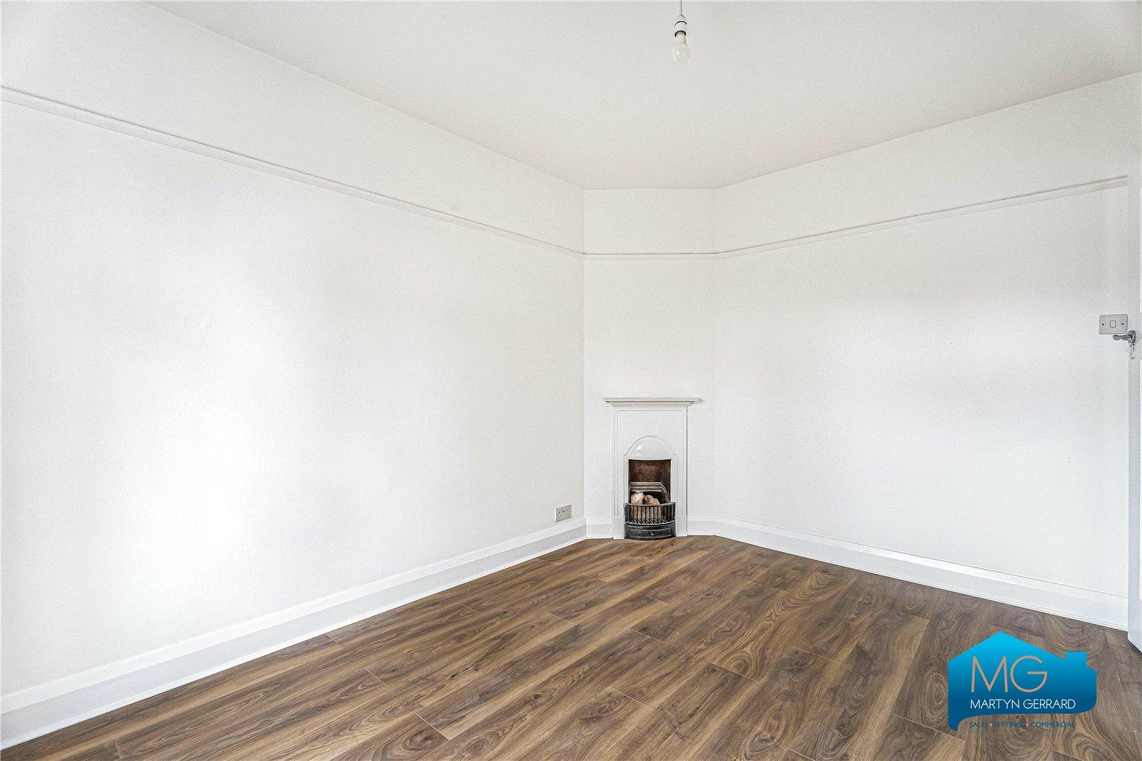 3 bedroom Ground Floor Flat to rent - Martyn Gerrard
