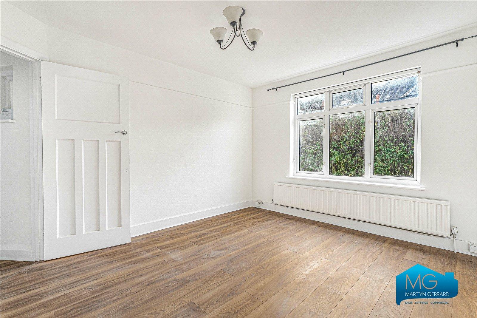 3 bedroom Ground Floor Flat to rent - Martyn Gerrard