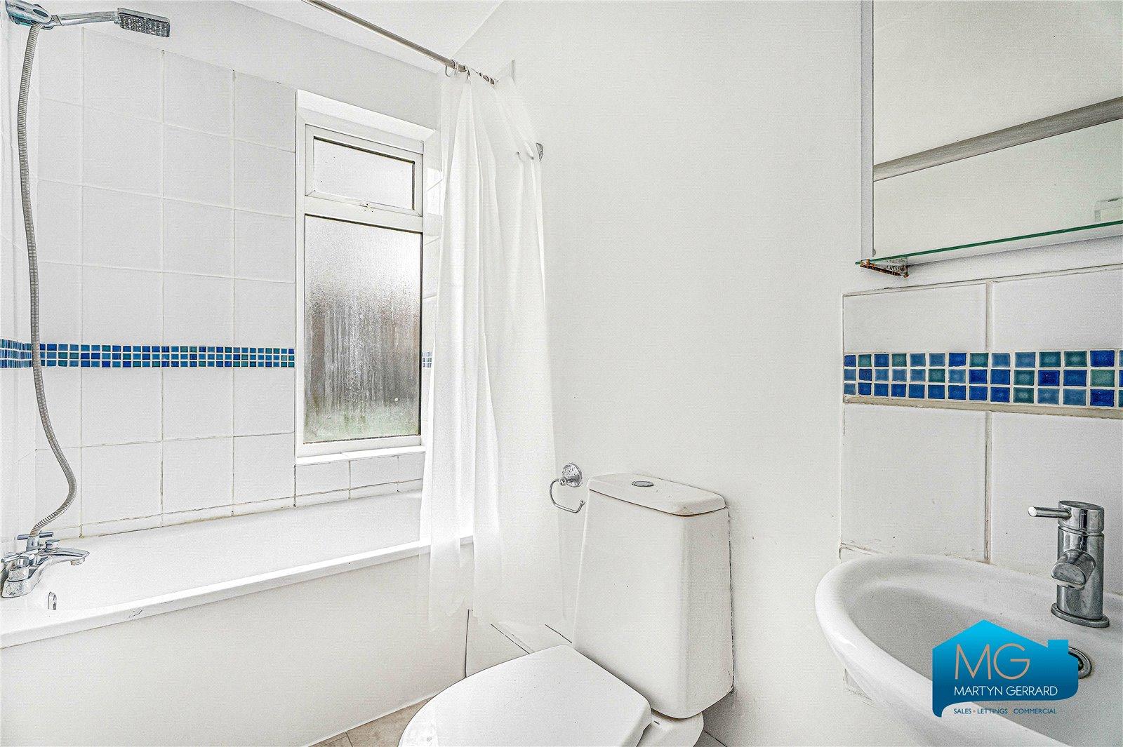 3 bedroom Ground Floor Flat to rent - Martyn Gerrard