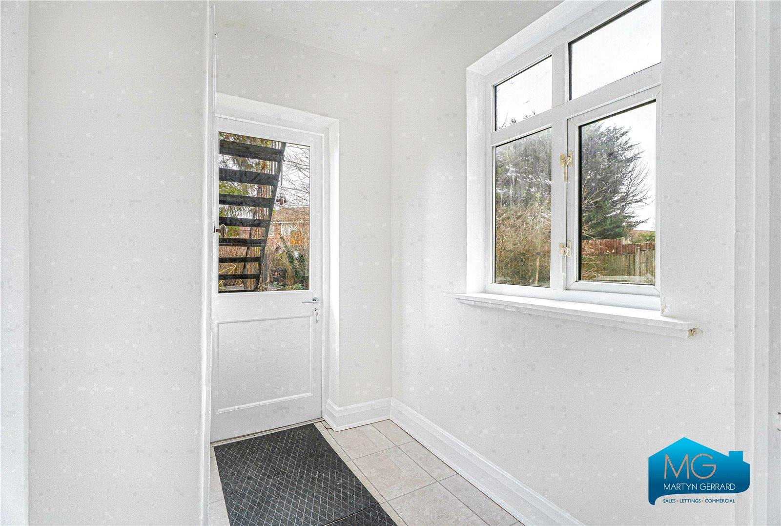 3 bedroom Ground Floor Flat to rent - Martyn Gerrard