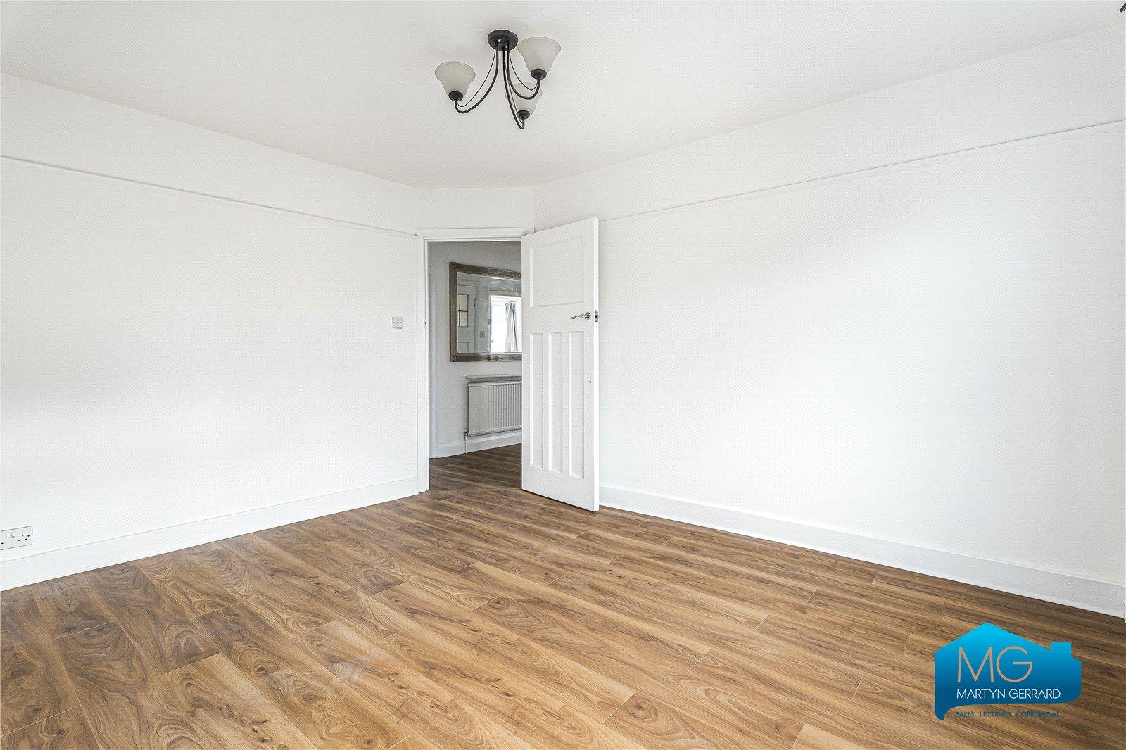 3 bedroom Ground Floor Flat to rent - Martyn Gerrard