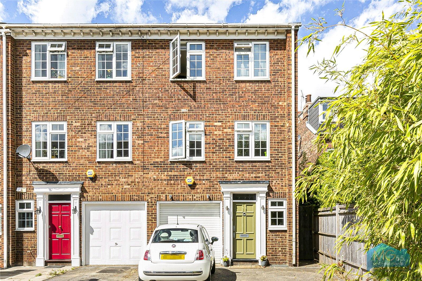 3 bedroom End of Terrace House to rent - Martyn Gerrard