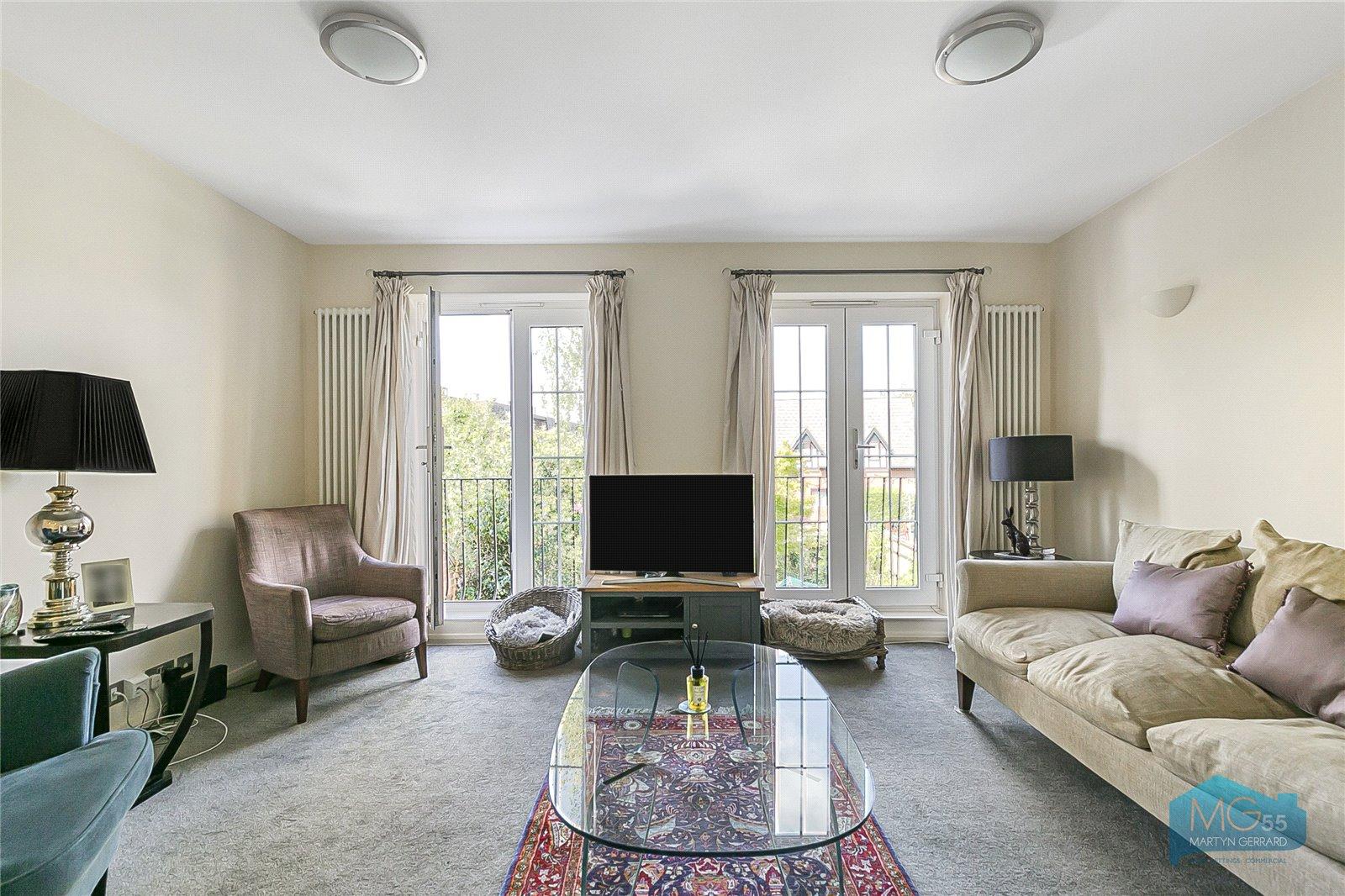 3 bedroom End of Terrace House to rent - Martyn Gerrard