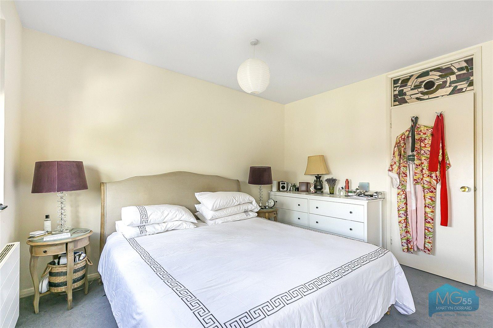 3 bedroom End of Terrace House to rent - Martyn Gerrard