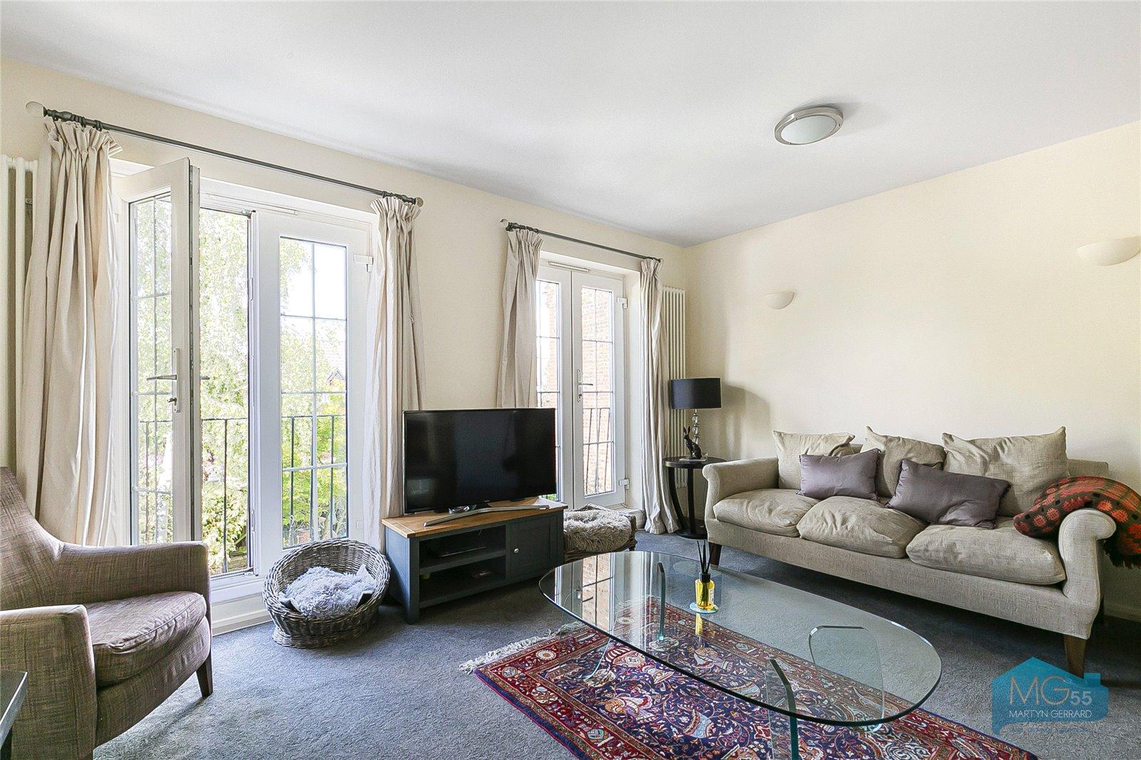 3 bedroom End of Terrace House to rent - Martyn Gerrard