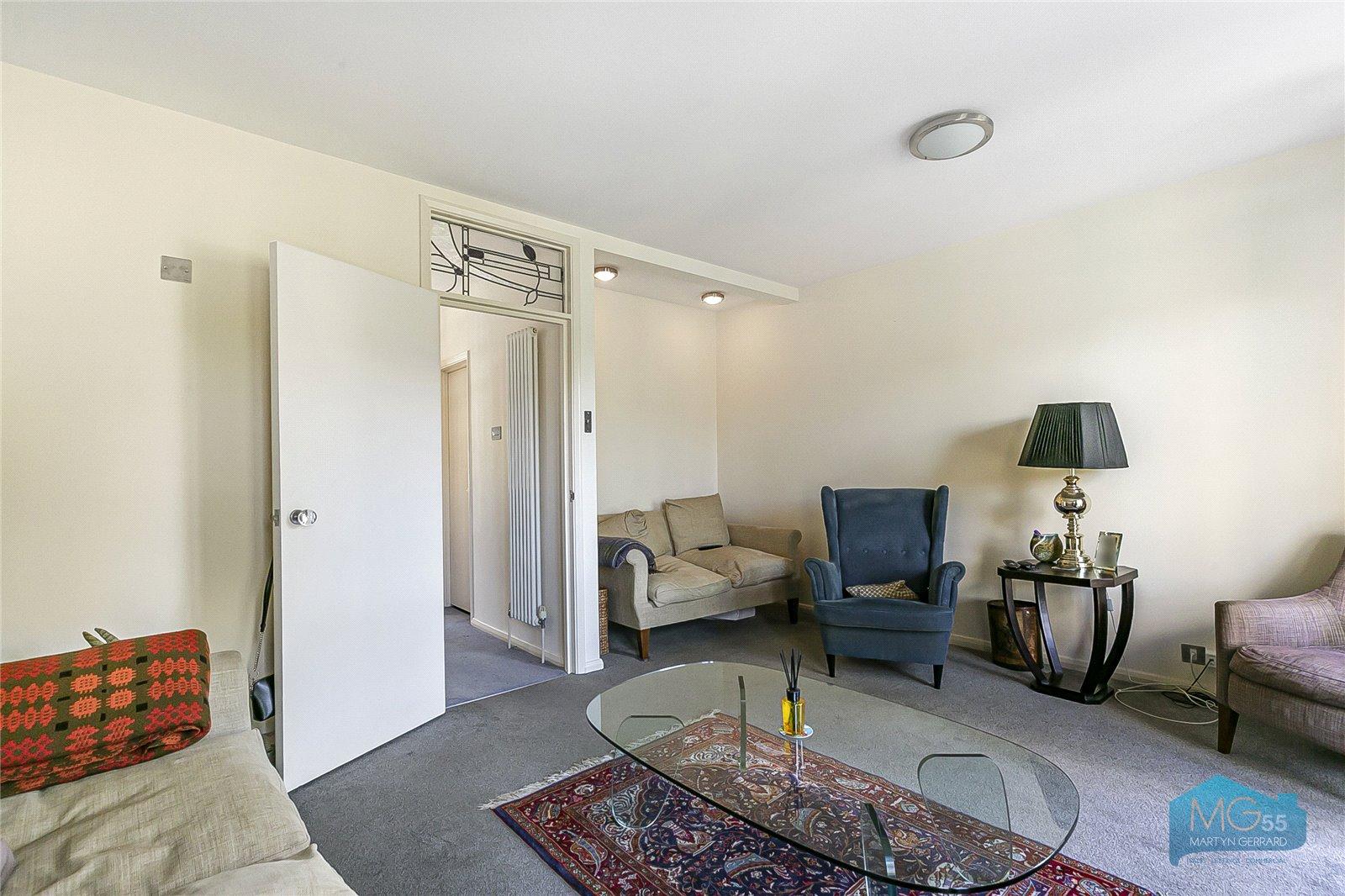 3 bedroom End of Terrace House to rent - Martyn Gerrard