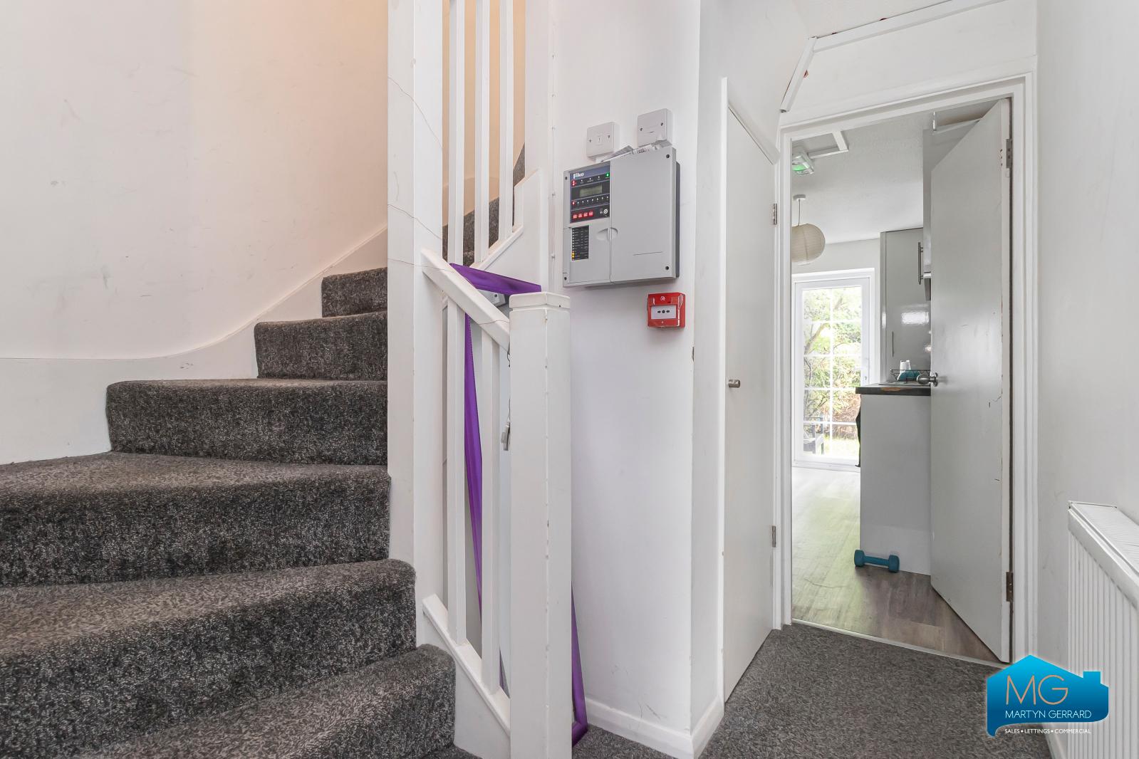 4 bedroom Terraced House to rent - Martyn Gerrard