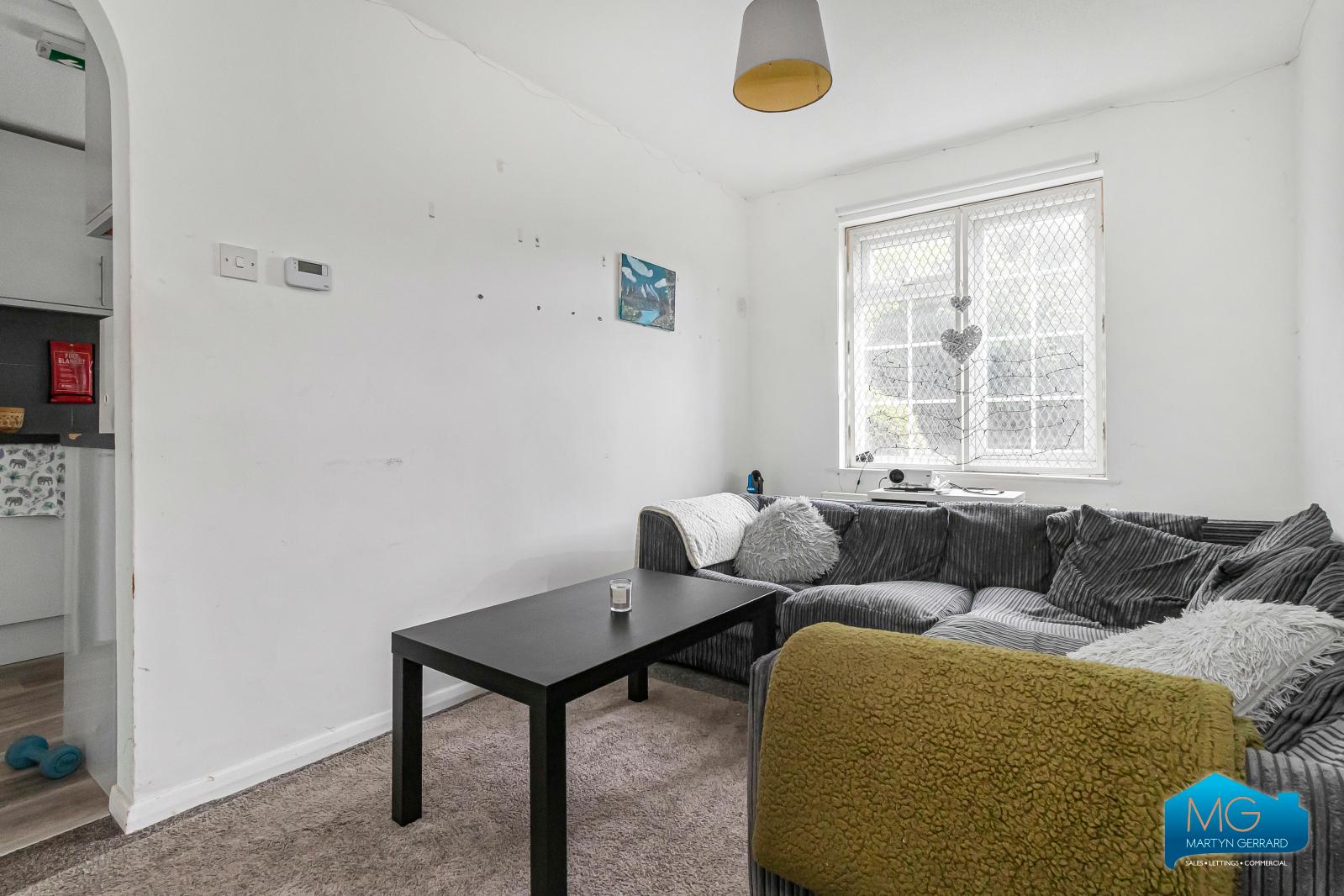4 bedroom Terraced House to rent - Martyn Gerrard