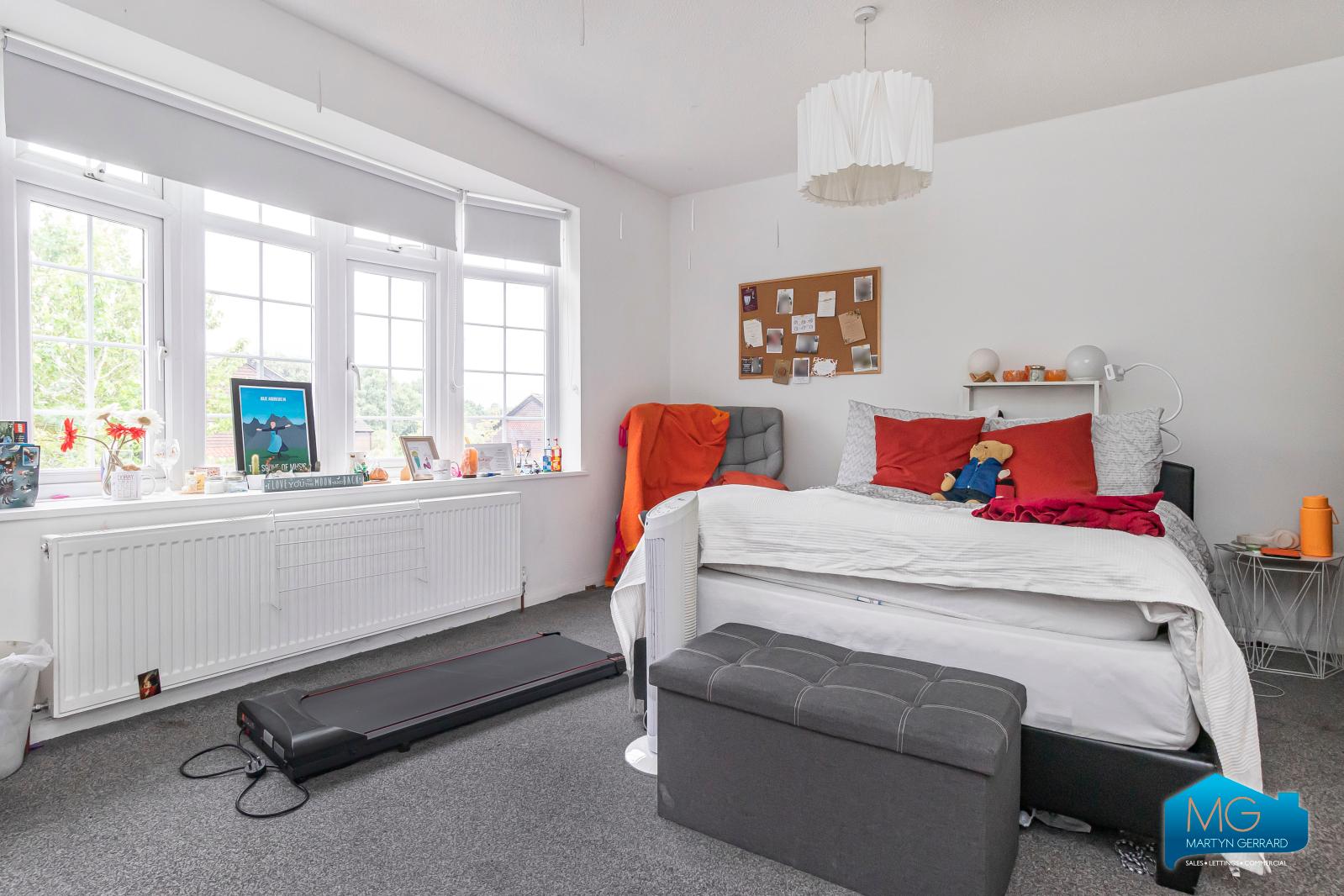 4 bedroom Terraced House to rent - Martyn Gerrard