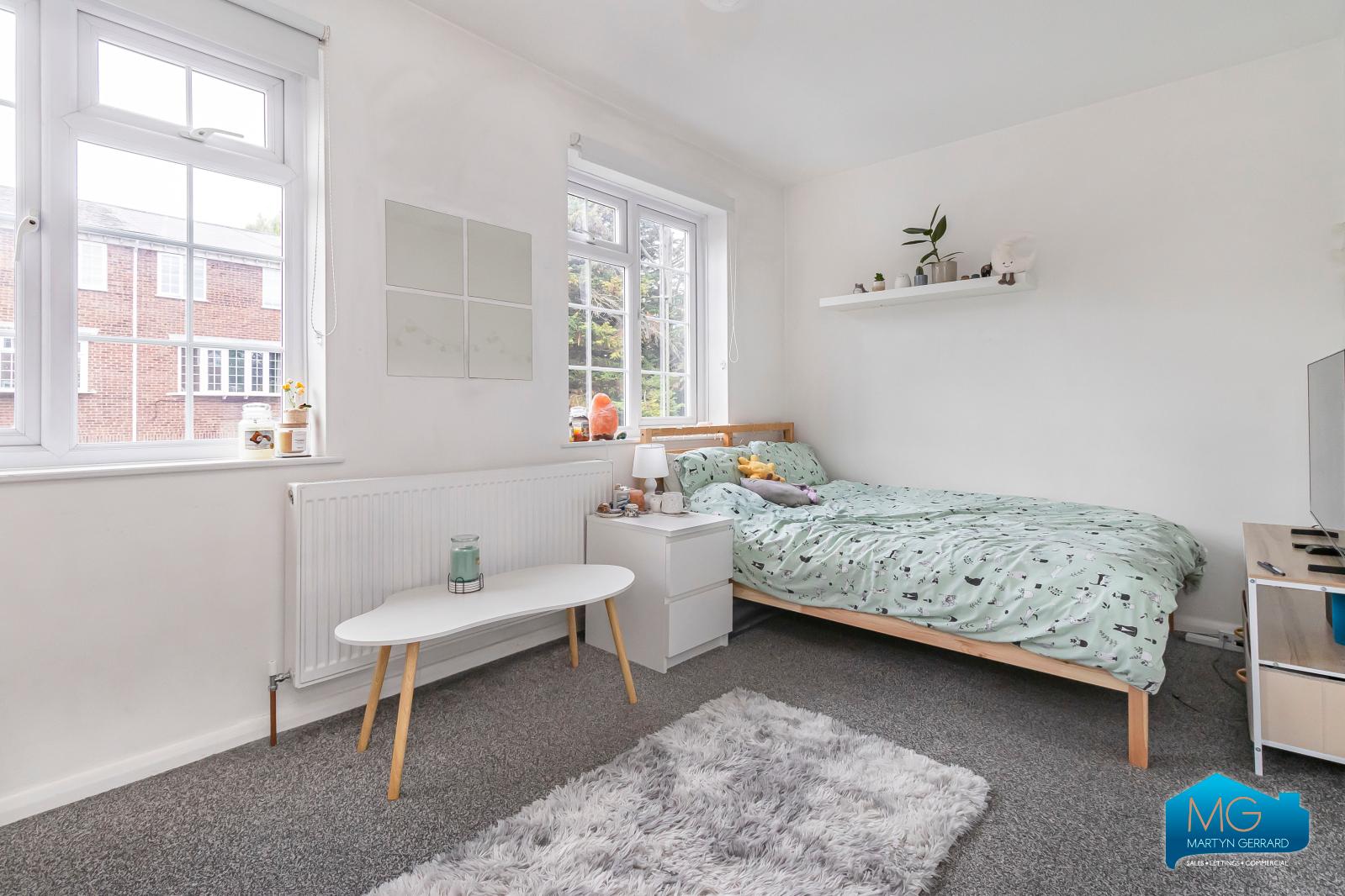 4 bedroom Terraced House to rent - Martyn Gerrard