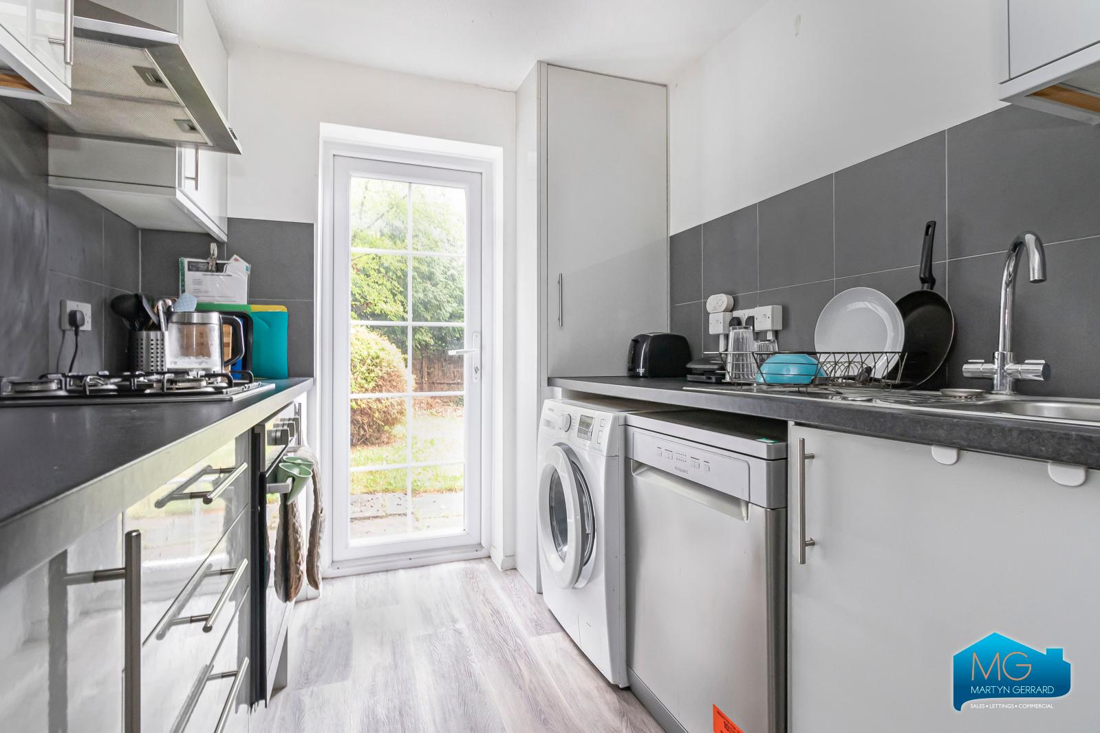 4 bedroom Terraced House to rent - Martyn Gerrard