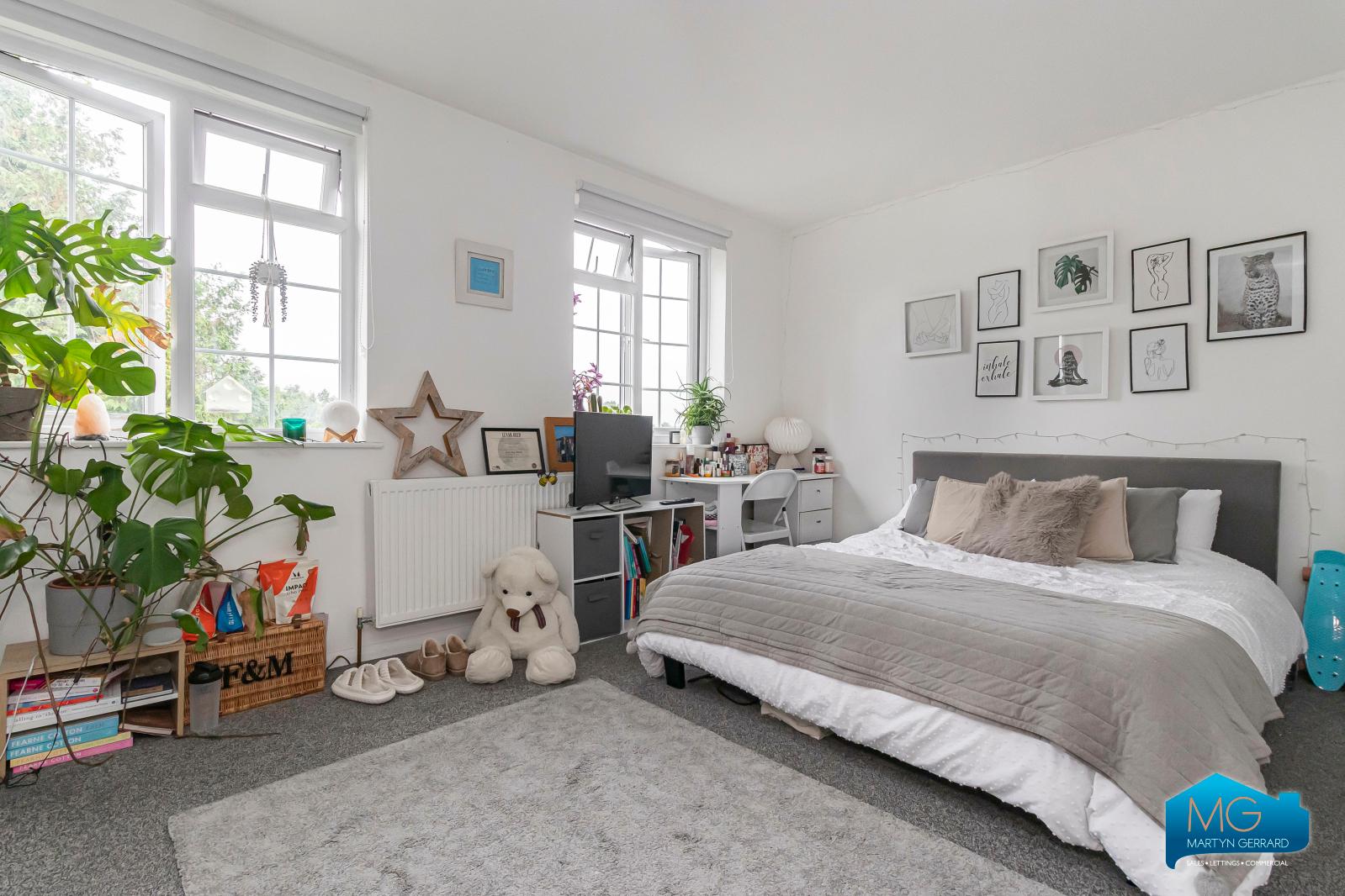 4 bedroom Terraced House to rent - Martyn Gerrard