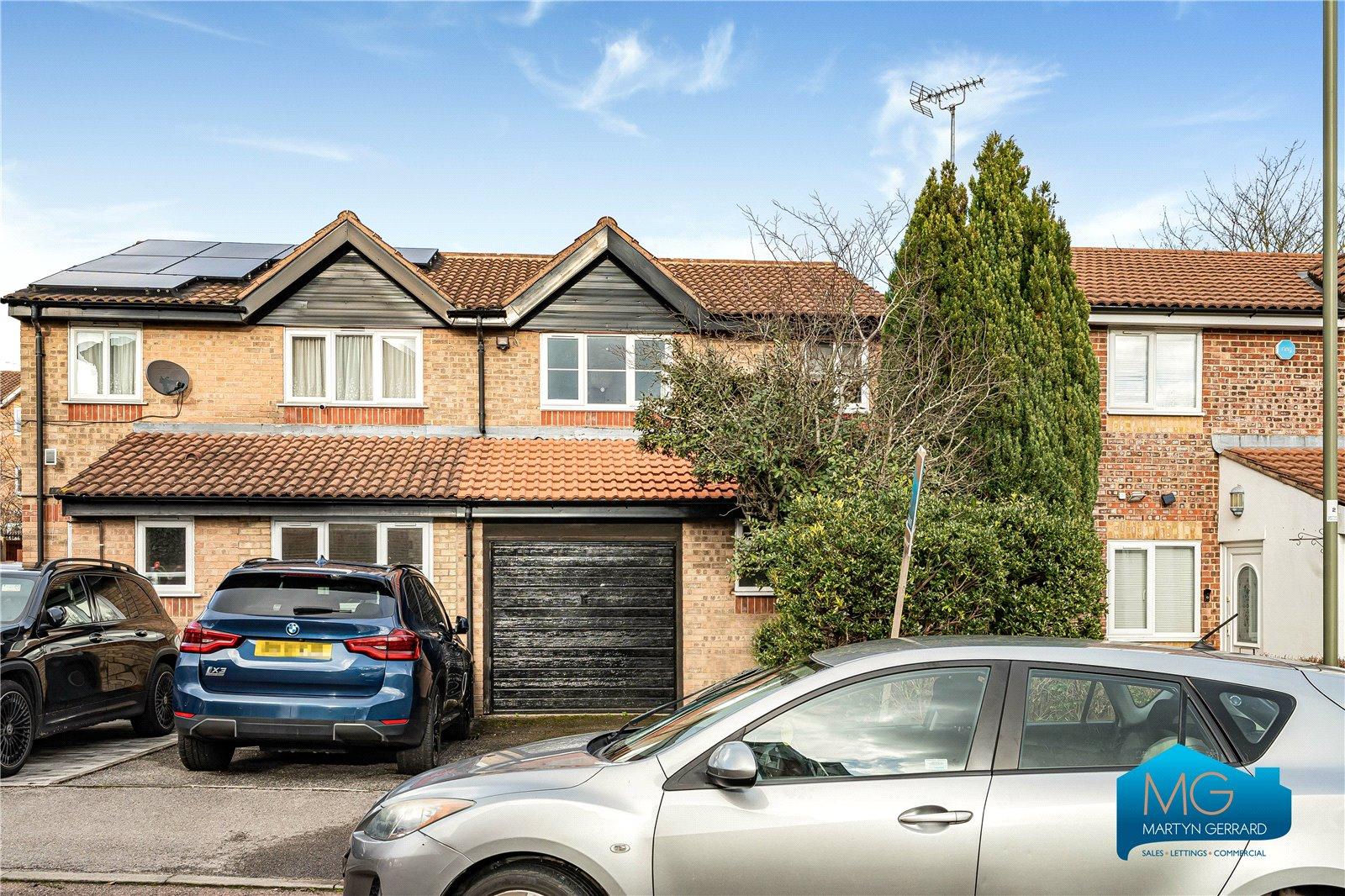 3 bedroom Semi-Detached House to rent - Martyn Gerrard