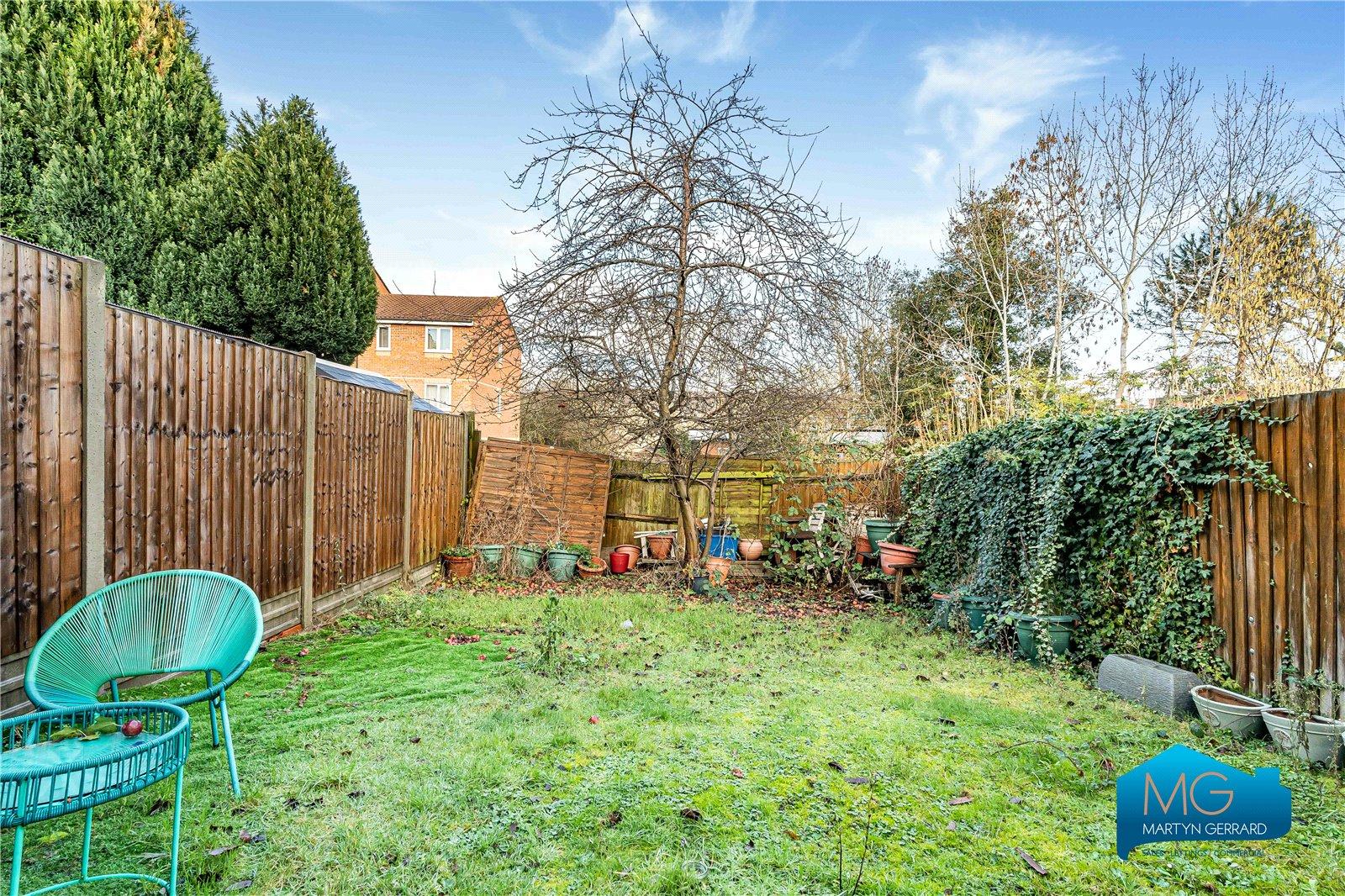 3 bedroom Semi-Detached House to rent - Martyn Gerrard