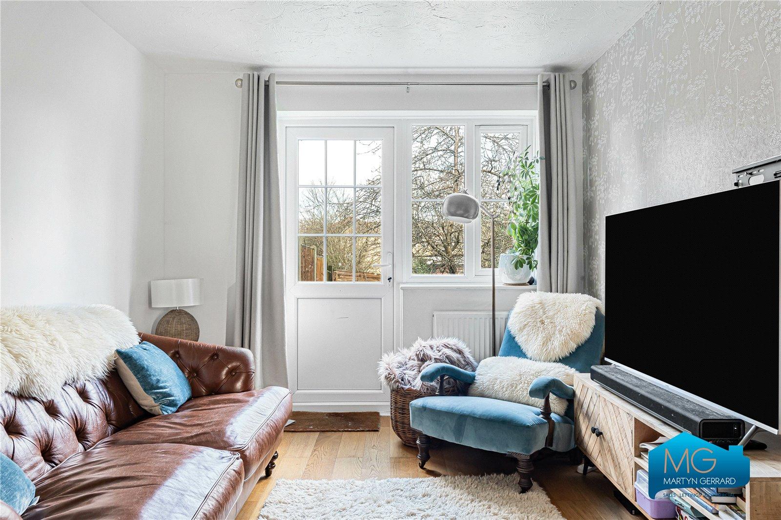 3 bedroom Semi-Detached House to rent - Martyn Gerrard