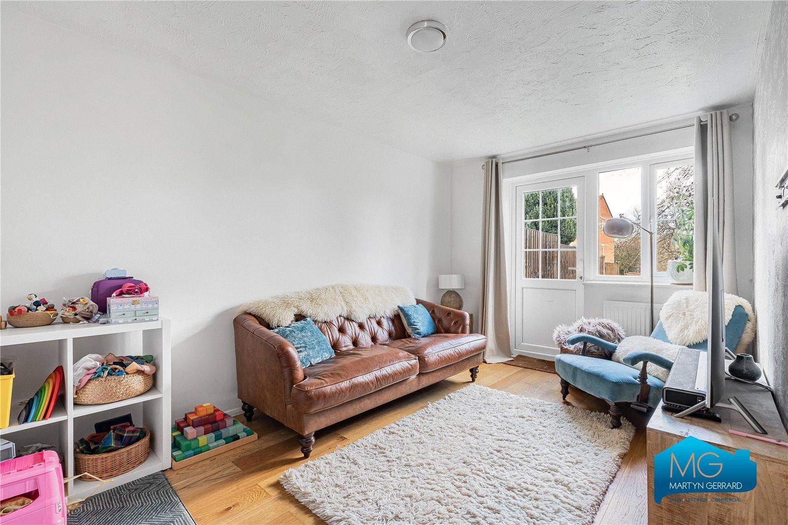 3 bedroom Semi-Detached House to rent - Martyn Gerrard