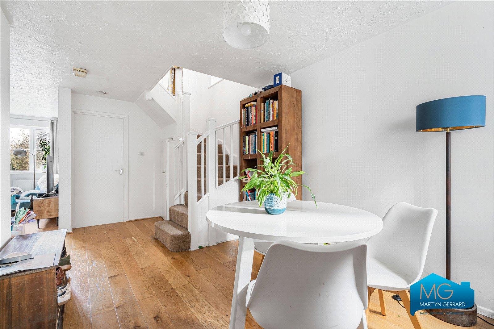 3 bedroom Semi-Detached House to rent - Martyn Gerrard