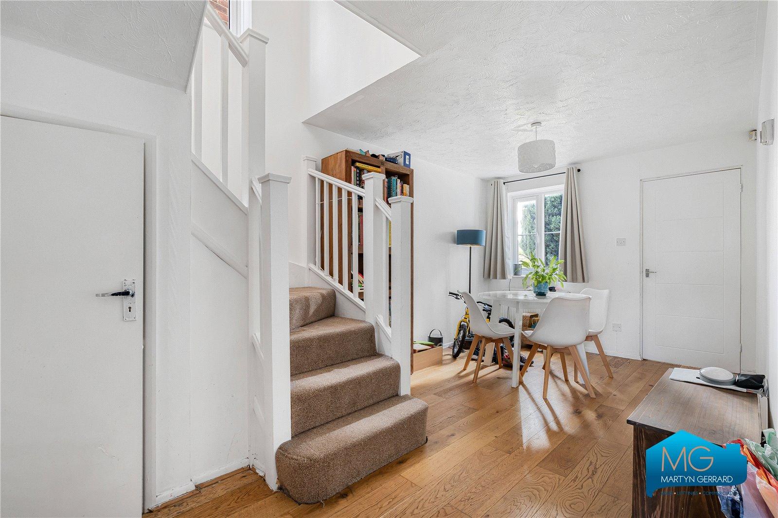 3 bedroom Semi-Detached House to rent - Martyn Gerrard
