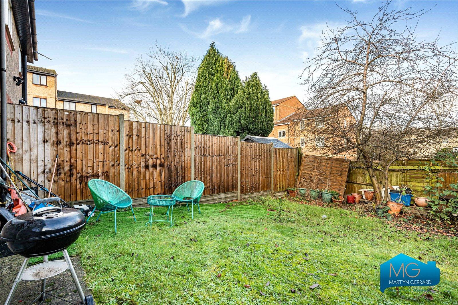 3 bedroom Semi-Detached House to rent - Martyn Gerrard