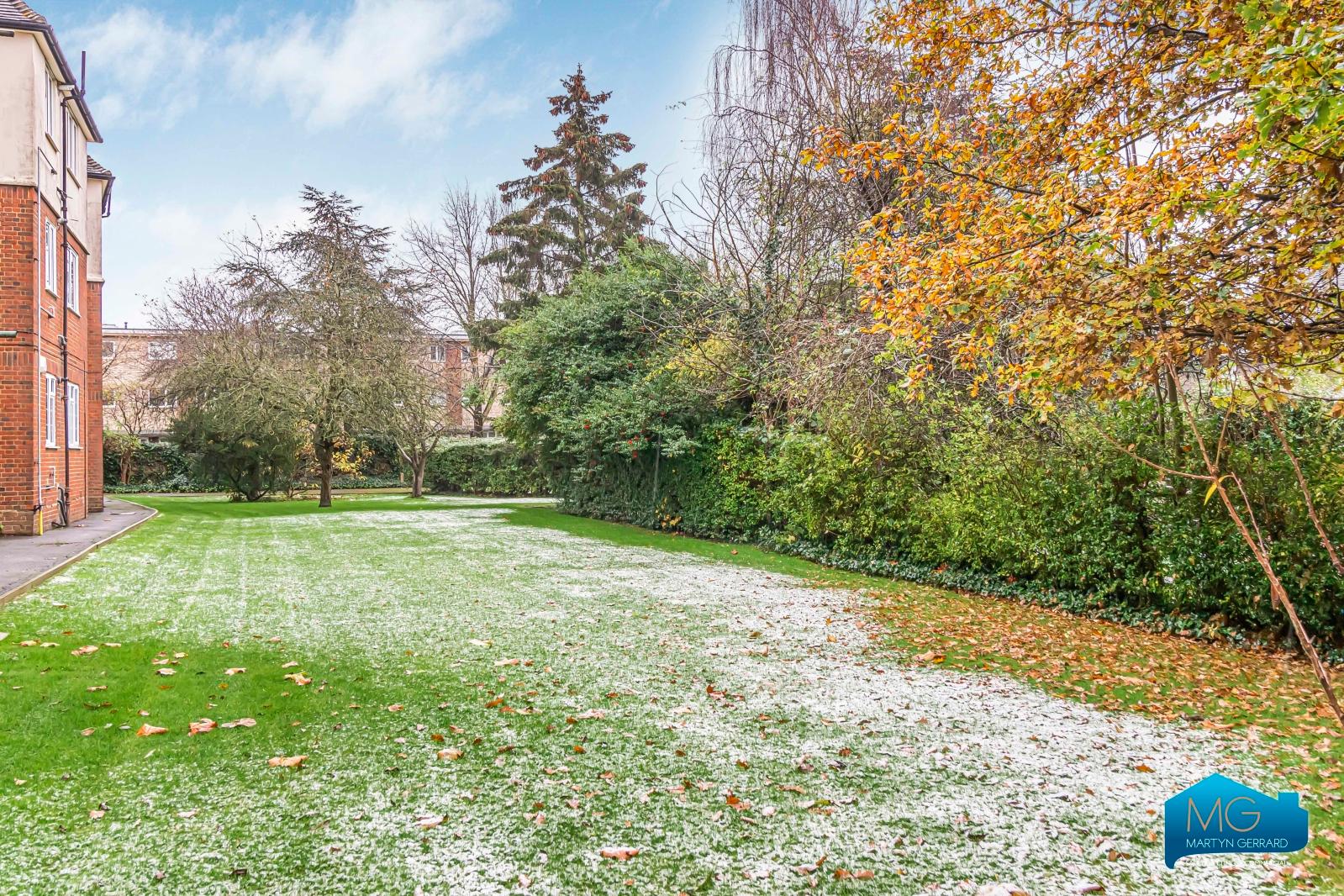 2 bedroom Apartment to rent - Martyn Gerrard