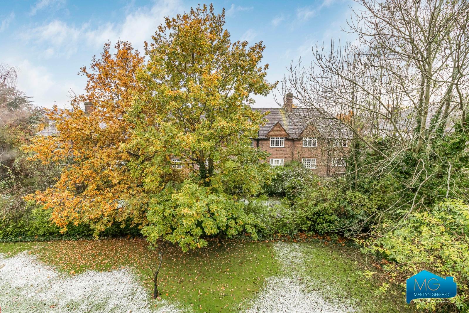 2 bedroom Apartment to rent - Martyn Gerrard