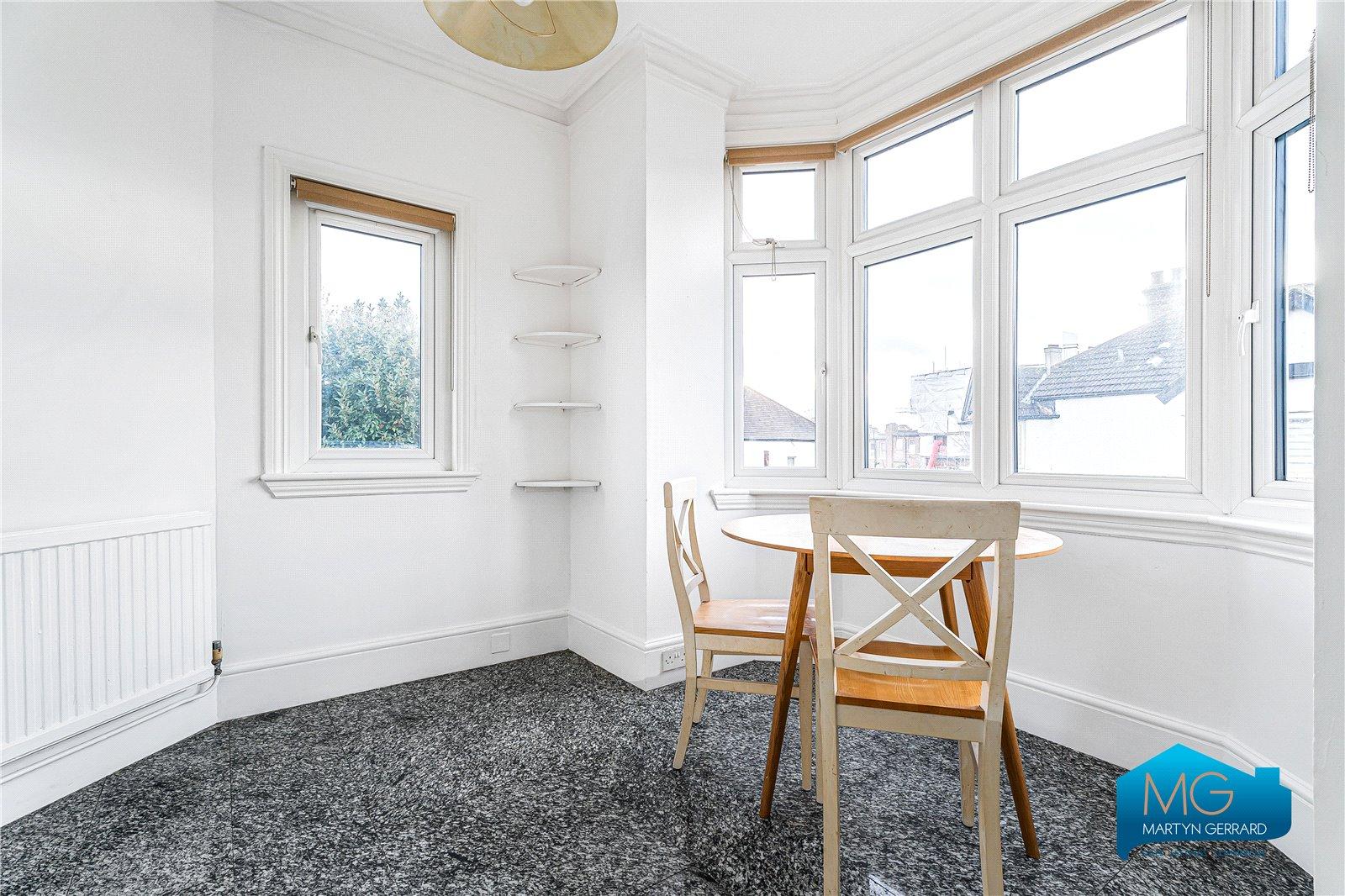1 bedroom Apartment to rent - Martyn Gerrard