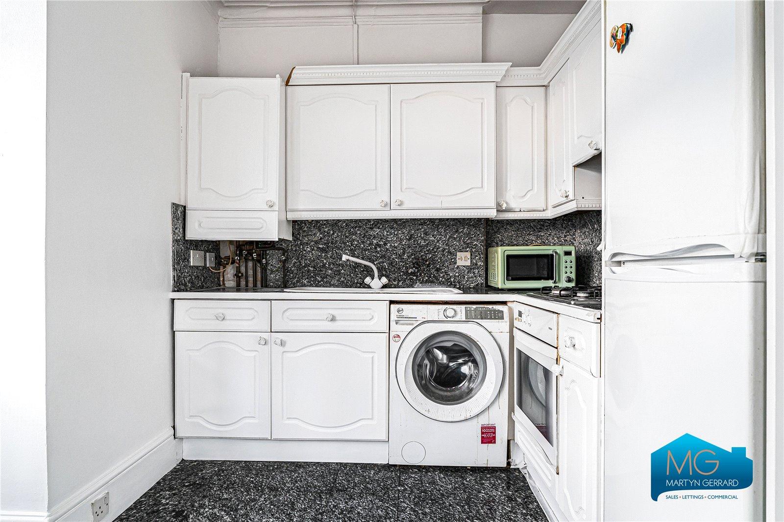 1 bedroom Apartment to rent - Martyn Gerrard
