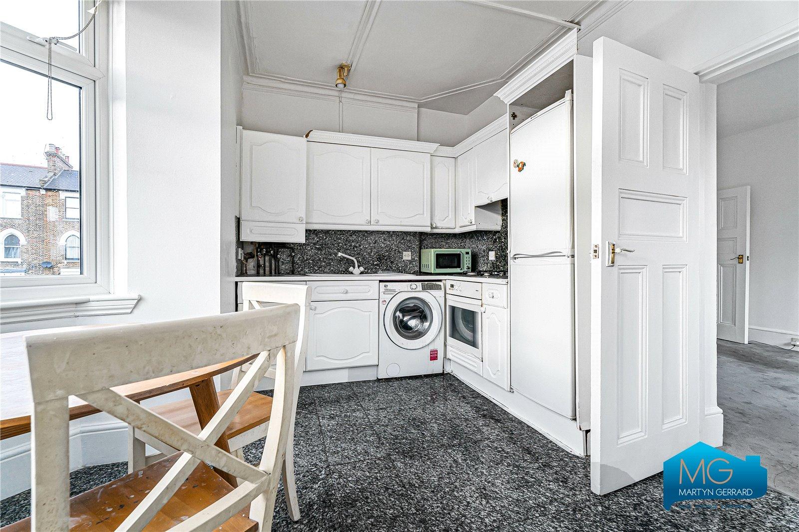 1 bedroom Apartment to rent - Martyn Gerrard