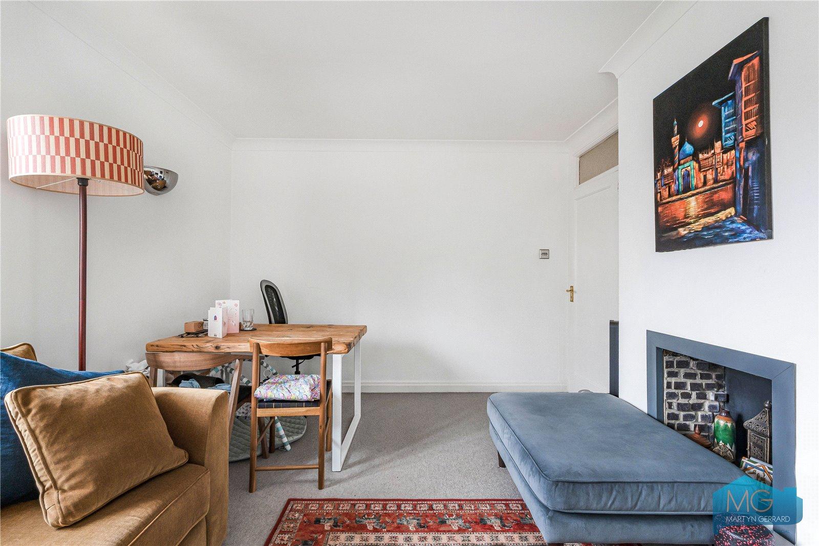 2 bedroom Apartment for sale - Martyn Gerrard