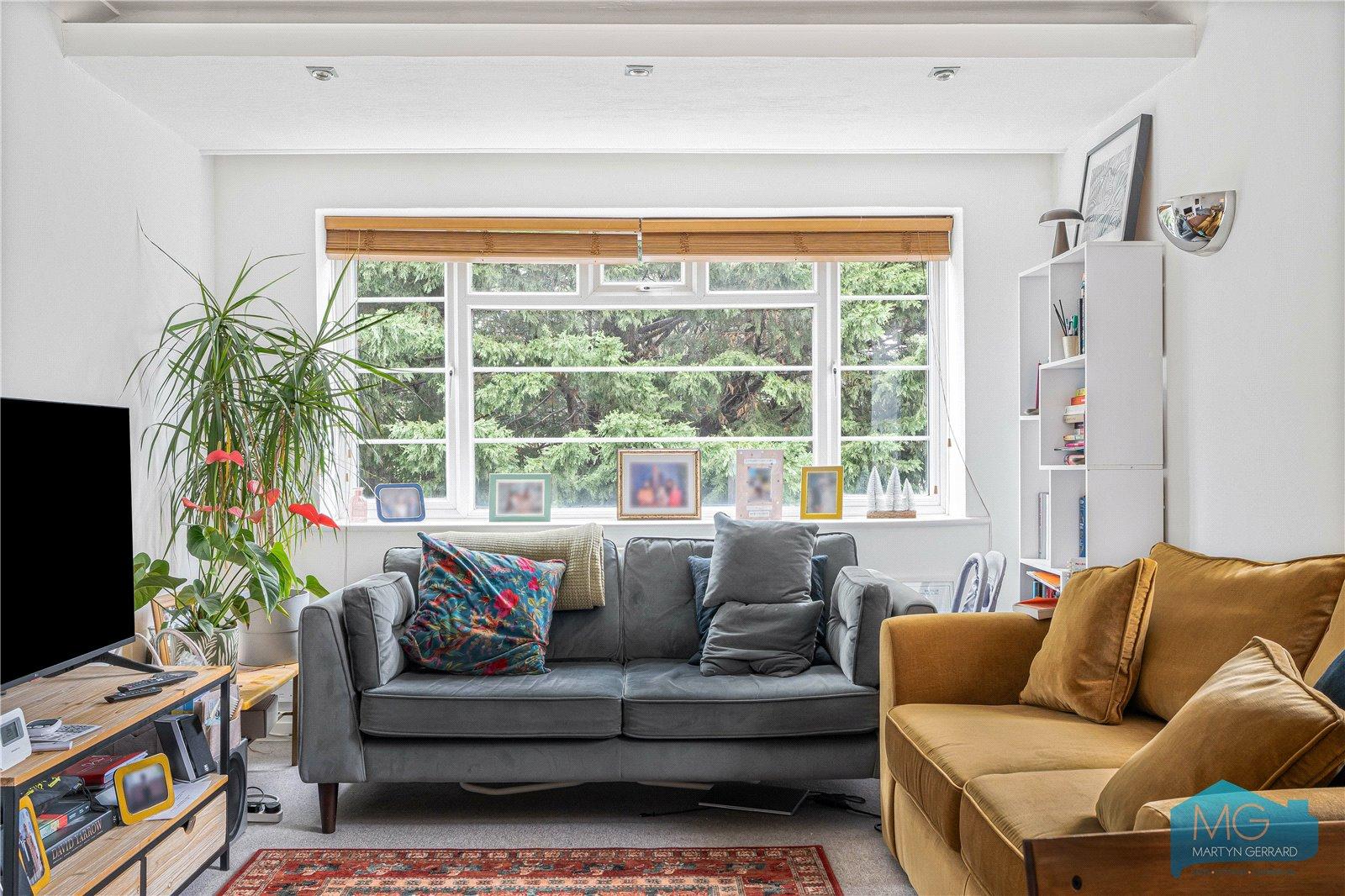 2 bedroom Apartment for sale - Martyn Gerrard