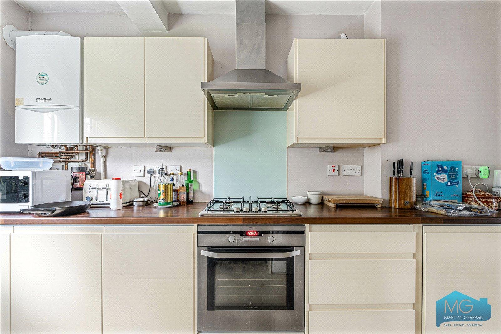 2 bedroom Apartment for sale - Martyn Gerrard